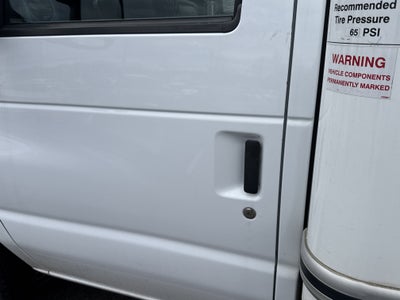 2024 Ford E-Series Cutaway Base