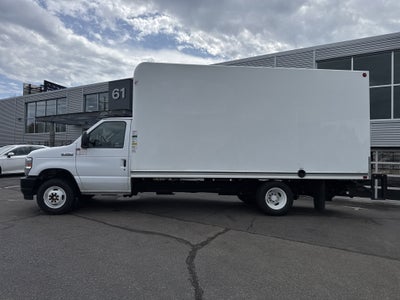 2024 Ford E-Series Cutaway Base