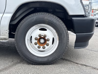 2024 Ford E-Series Cutaway Base