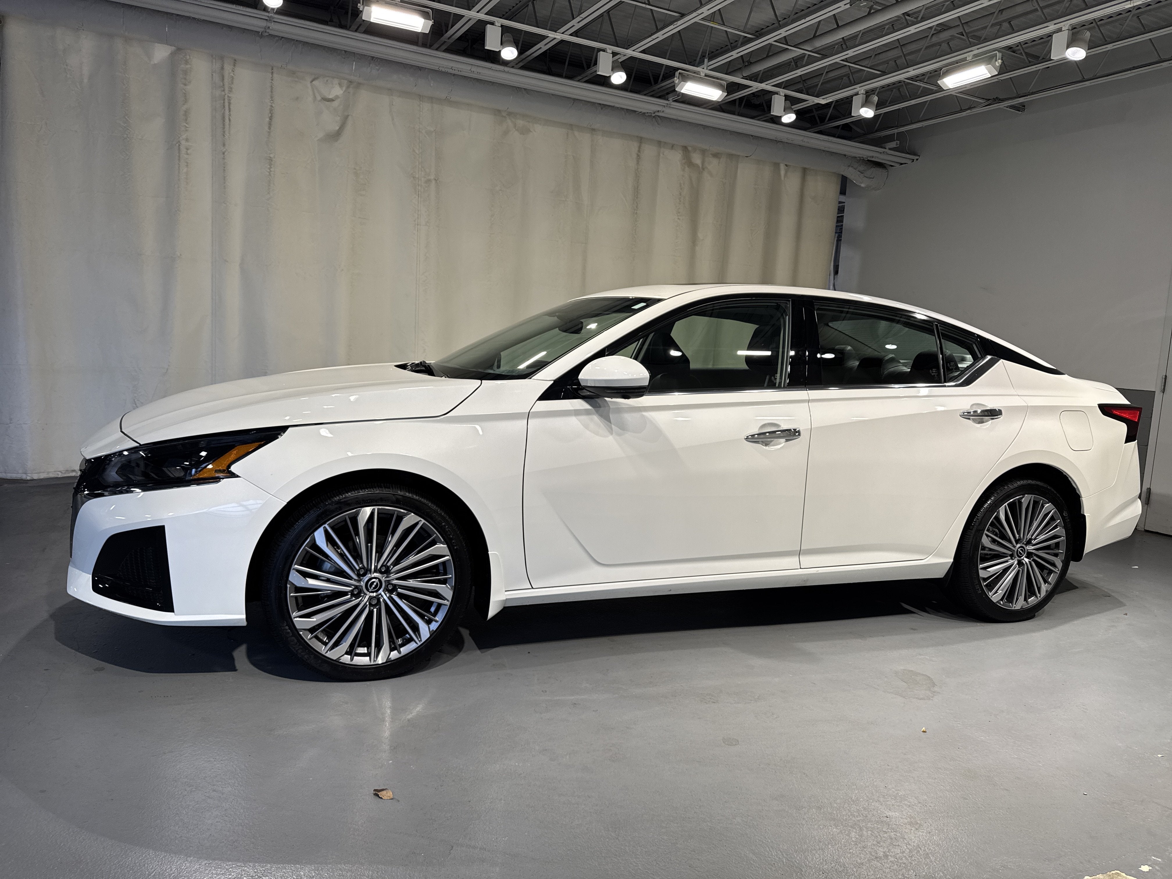 2025 Nissan Altima SL