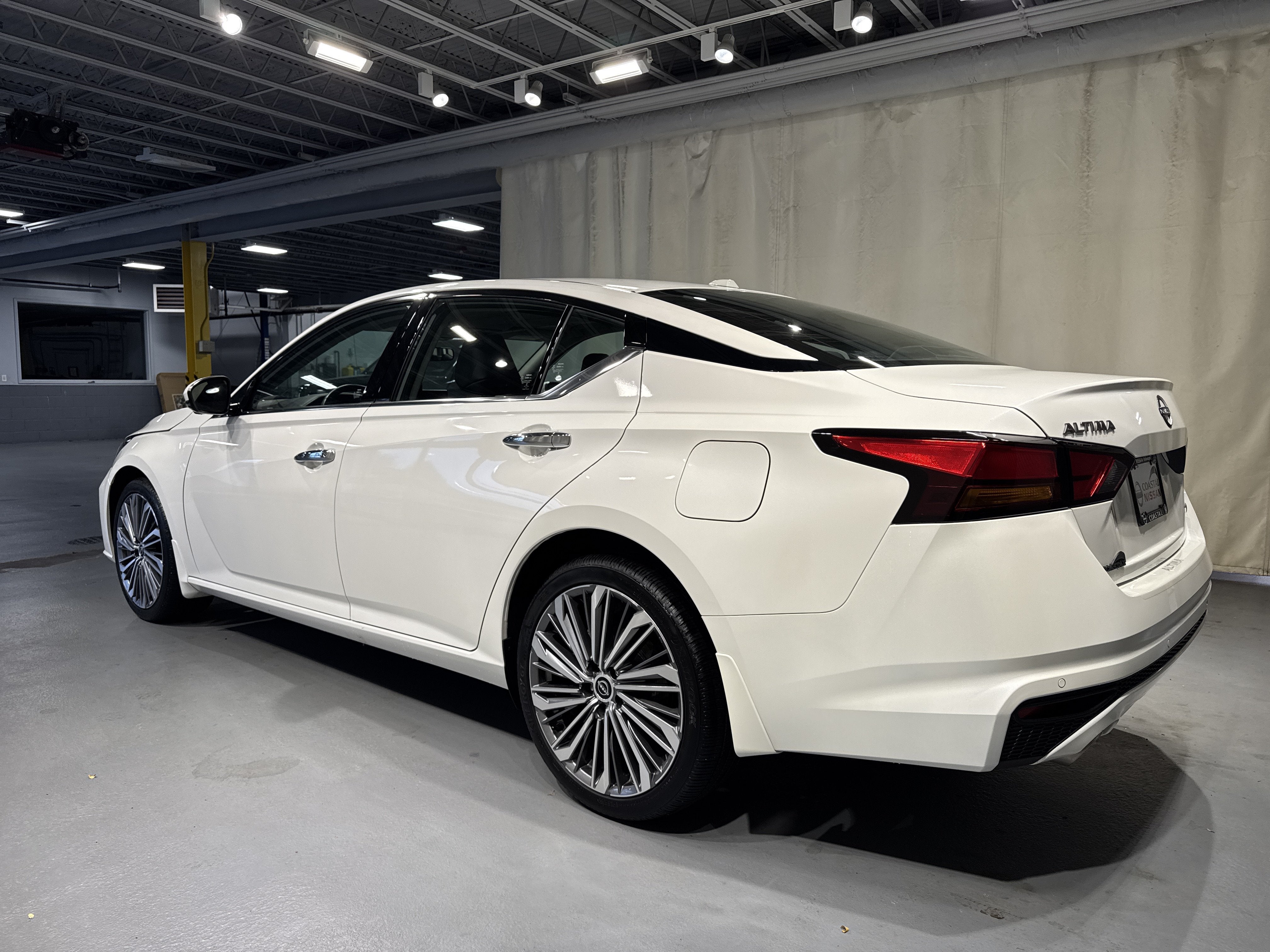2025 Nissan Altima SL
