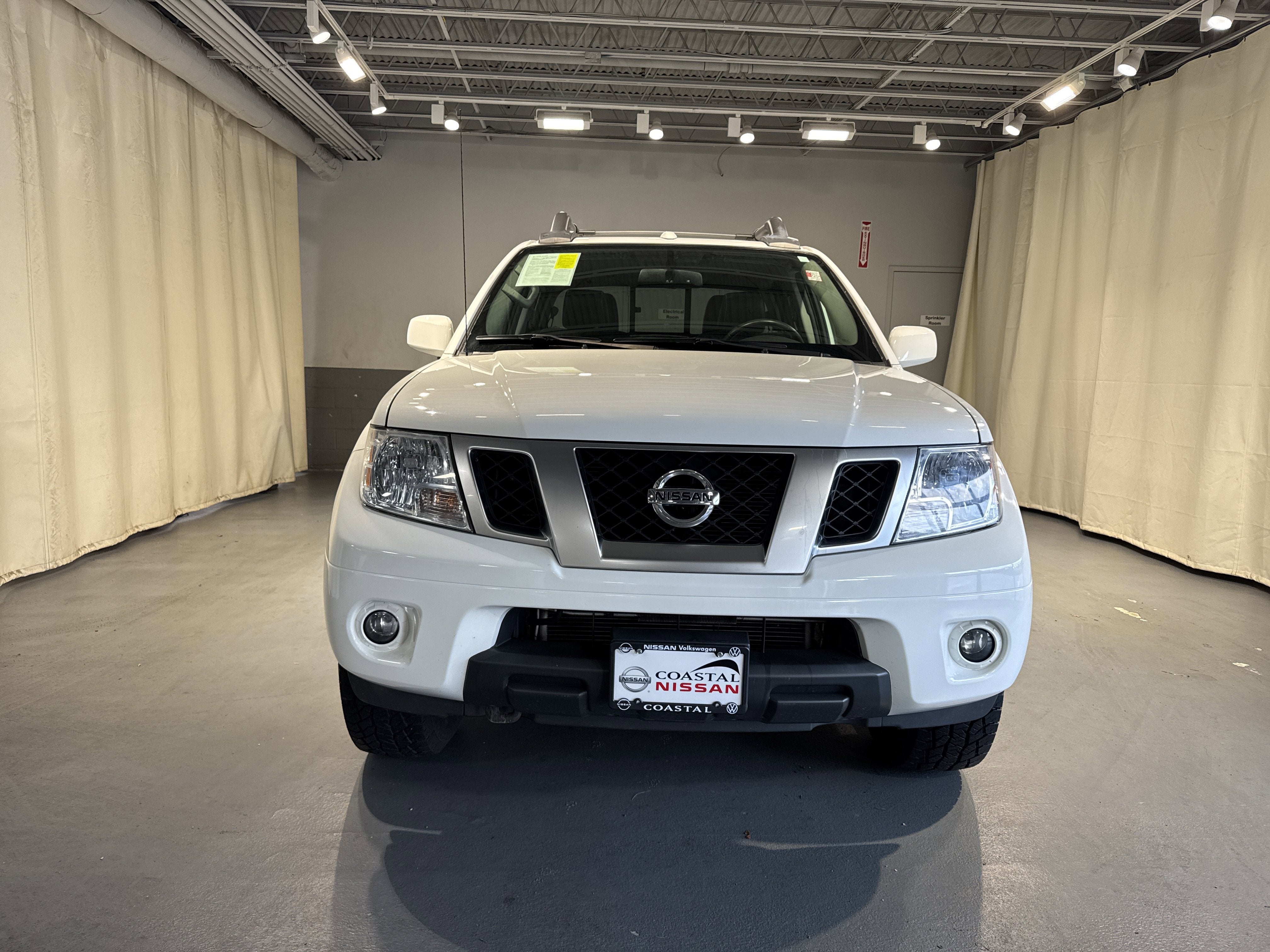 2017 Nissan Frontier PRO-4X W/LUXURY PACKAGE
