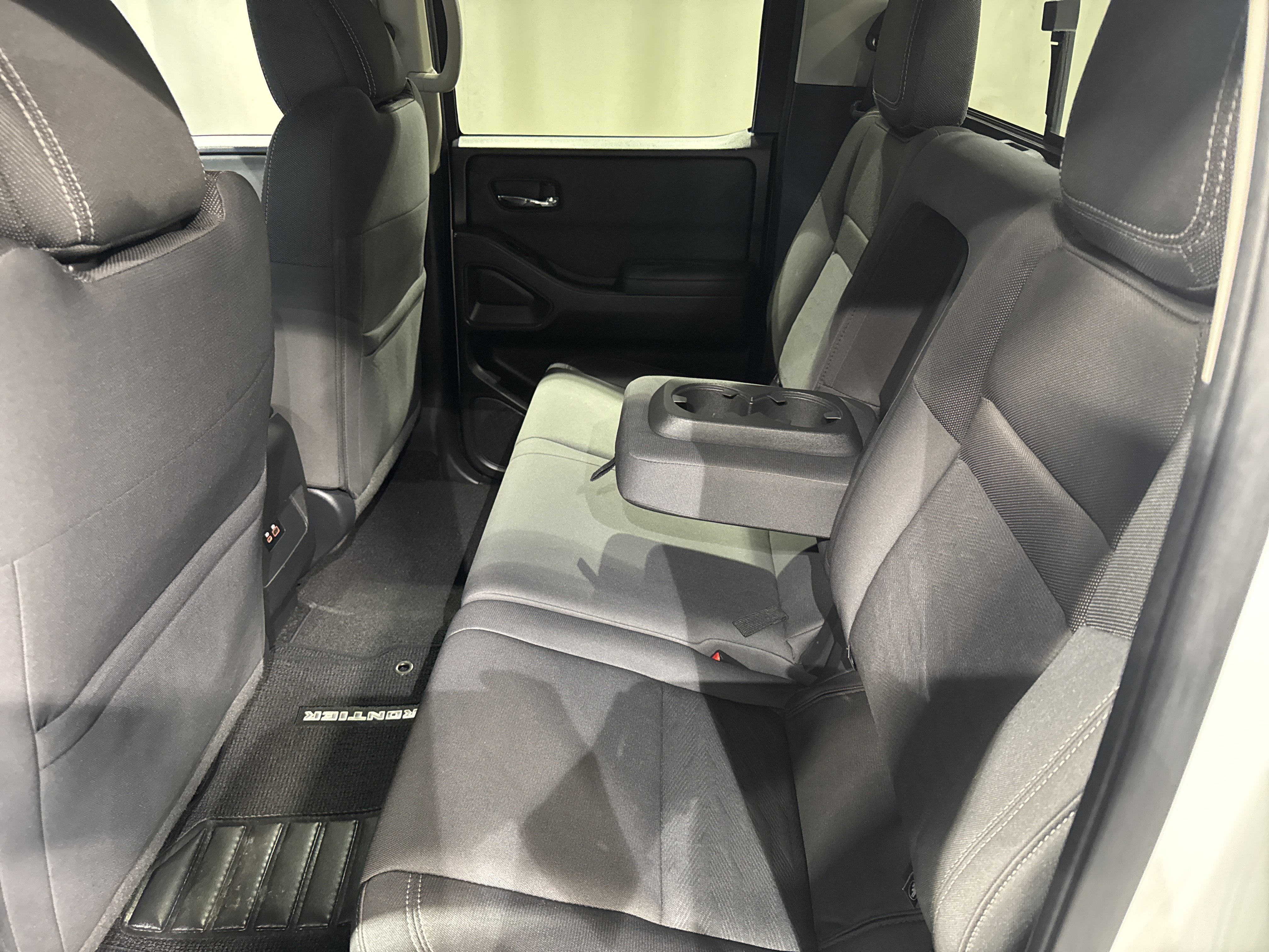 2022 Nissan Frontier SV W/Technology Package