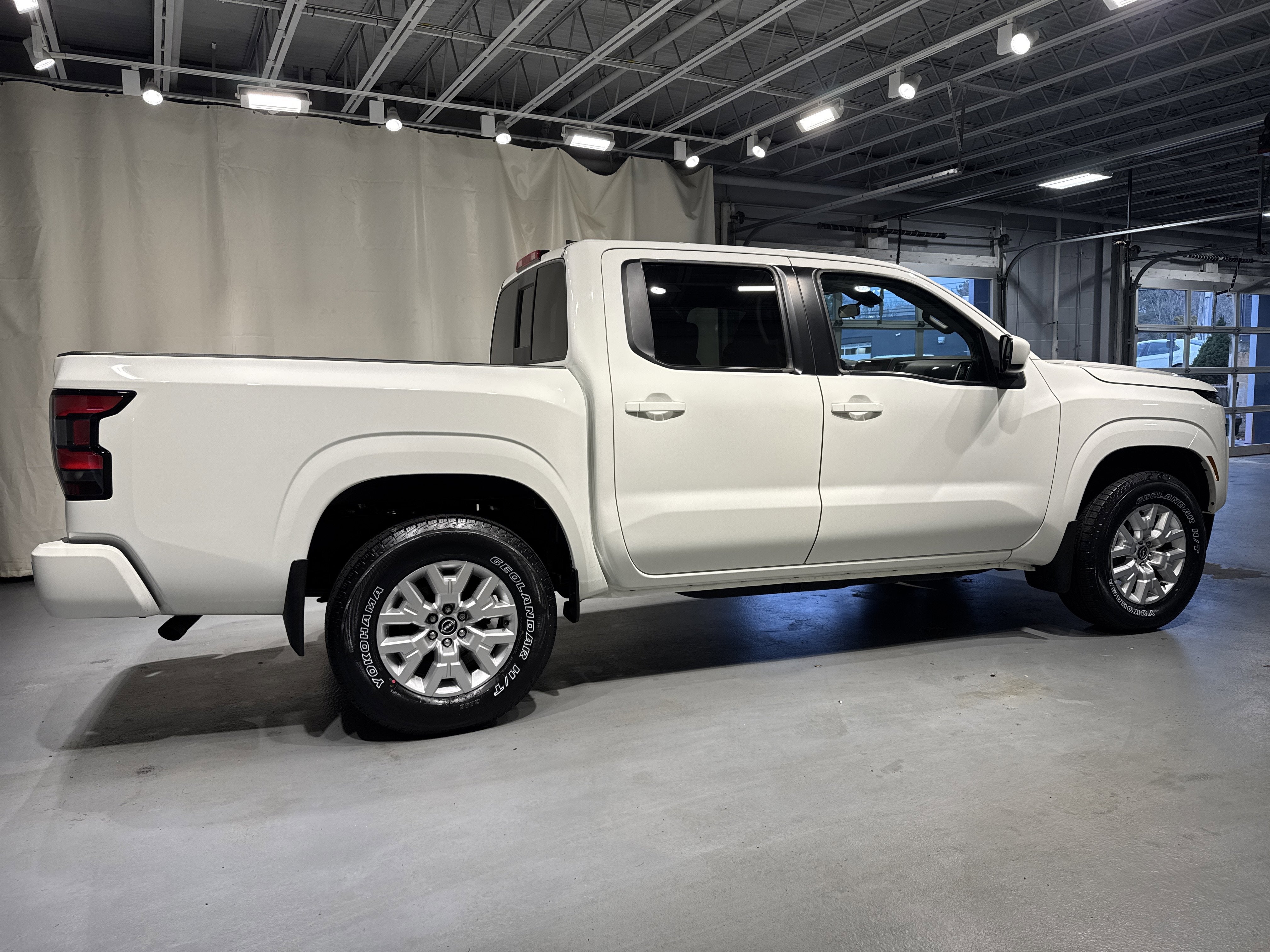 2022 Nissan Frontier SV W/Technology Package