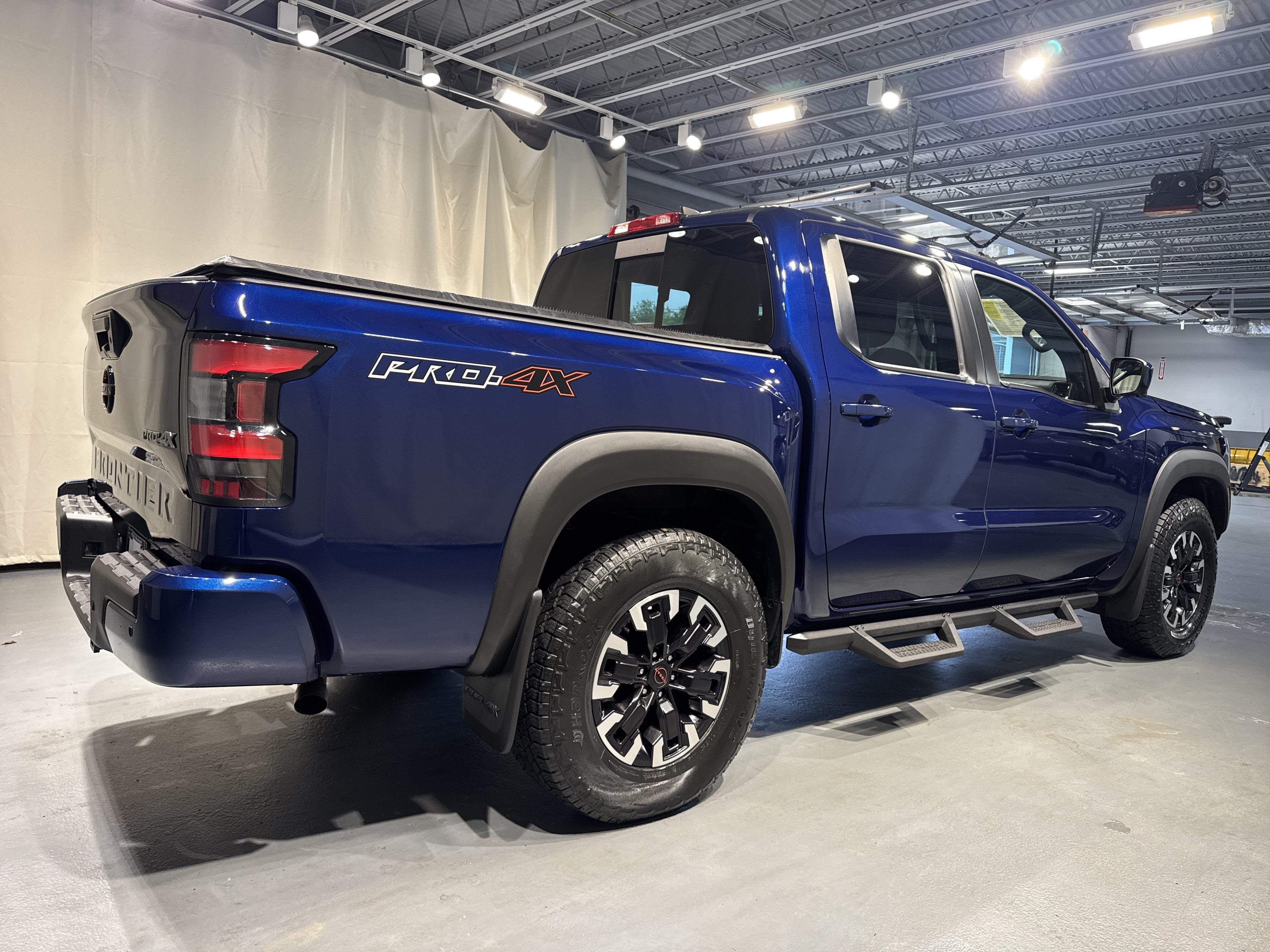 2023 Nissan Frontier PRO-4X W/Convenience and Technology Package