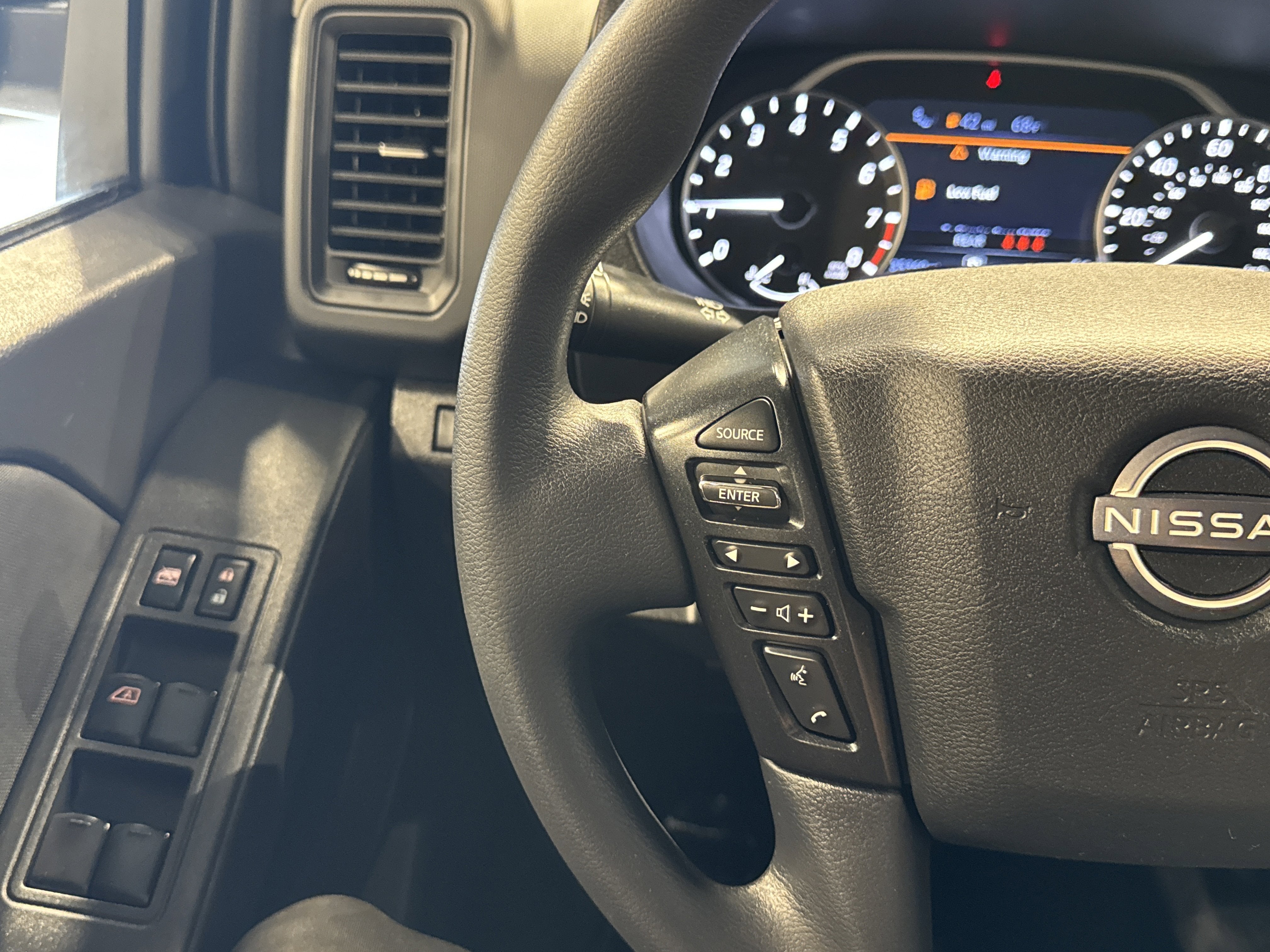 2024 Nissan Frontier S W/Technology