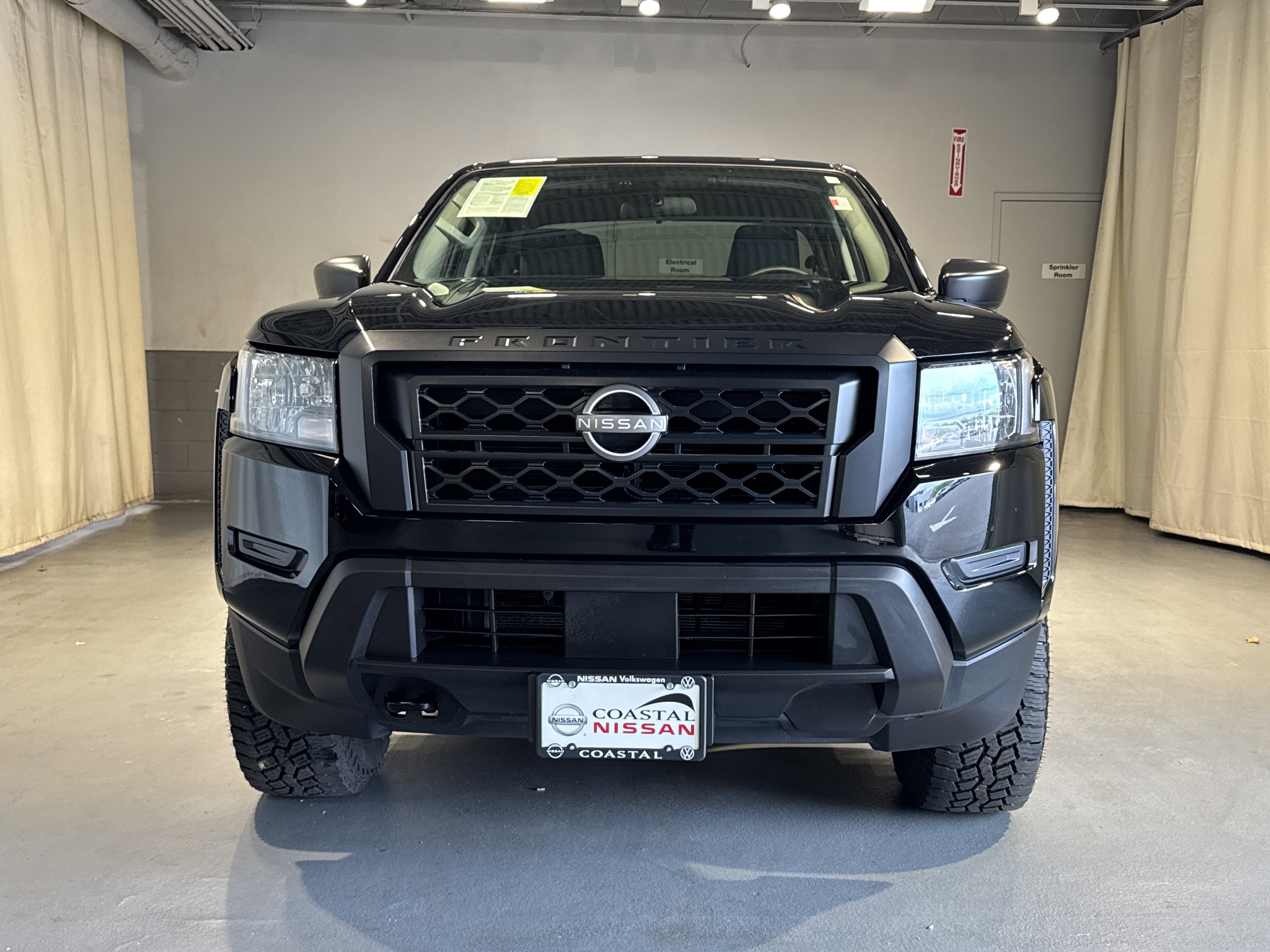 2024 Nissan Frontier S W/Technology