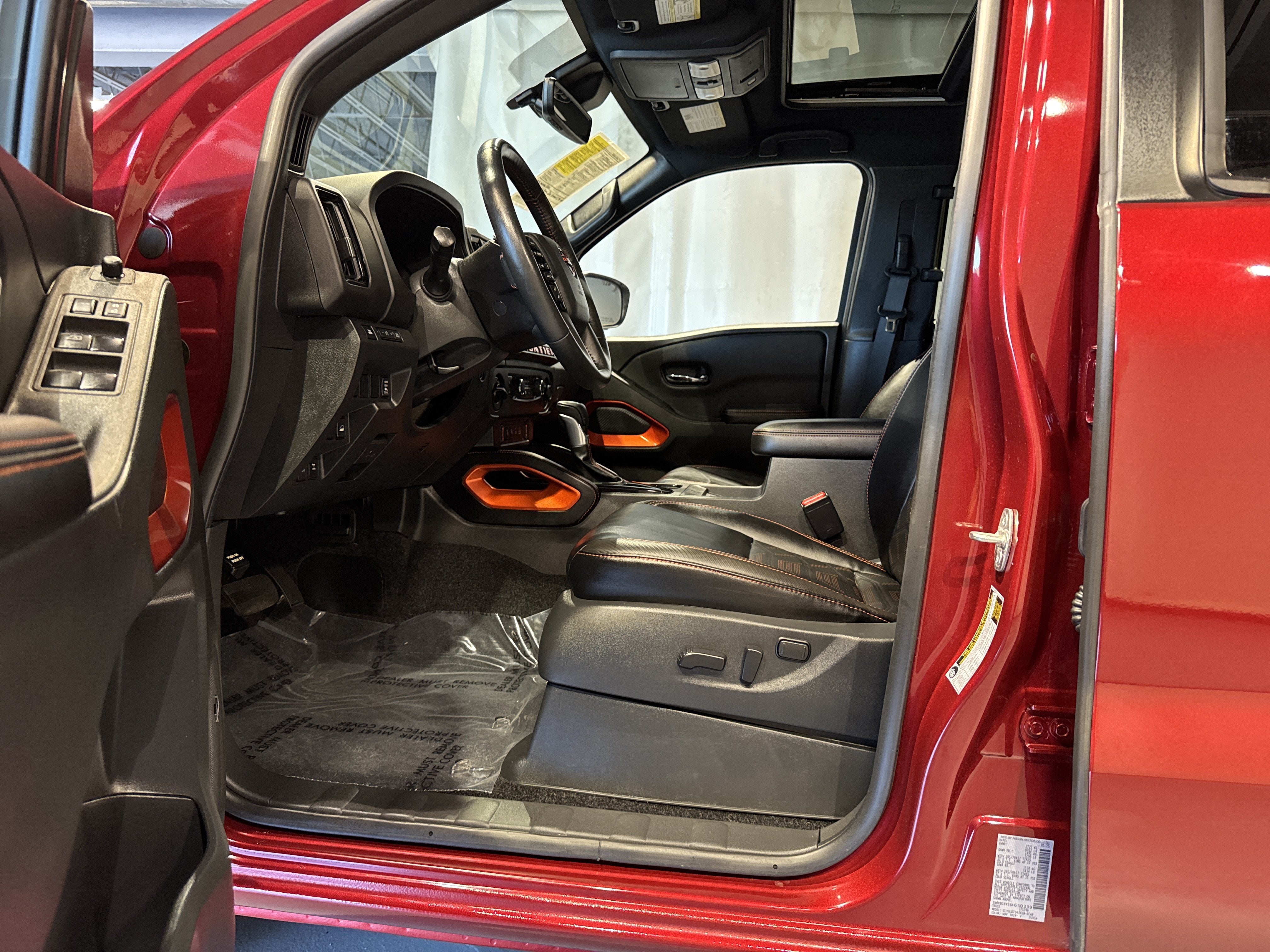 2025 Nissan Frontier PRO-4X W/Convenience & Premium Package