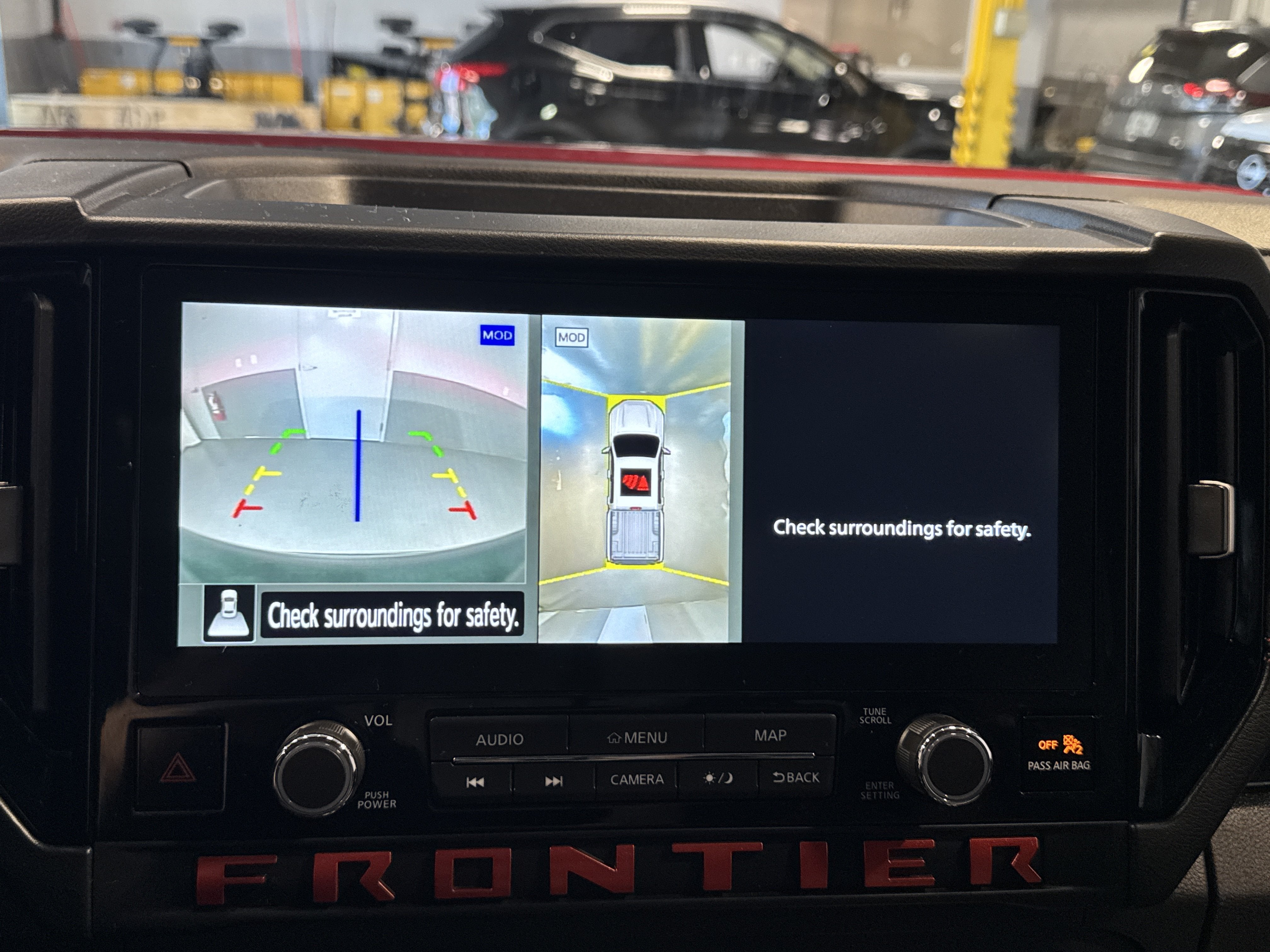 2025 Nissan Frontier PRO-4X W/Convenience & Premium Package
