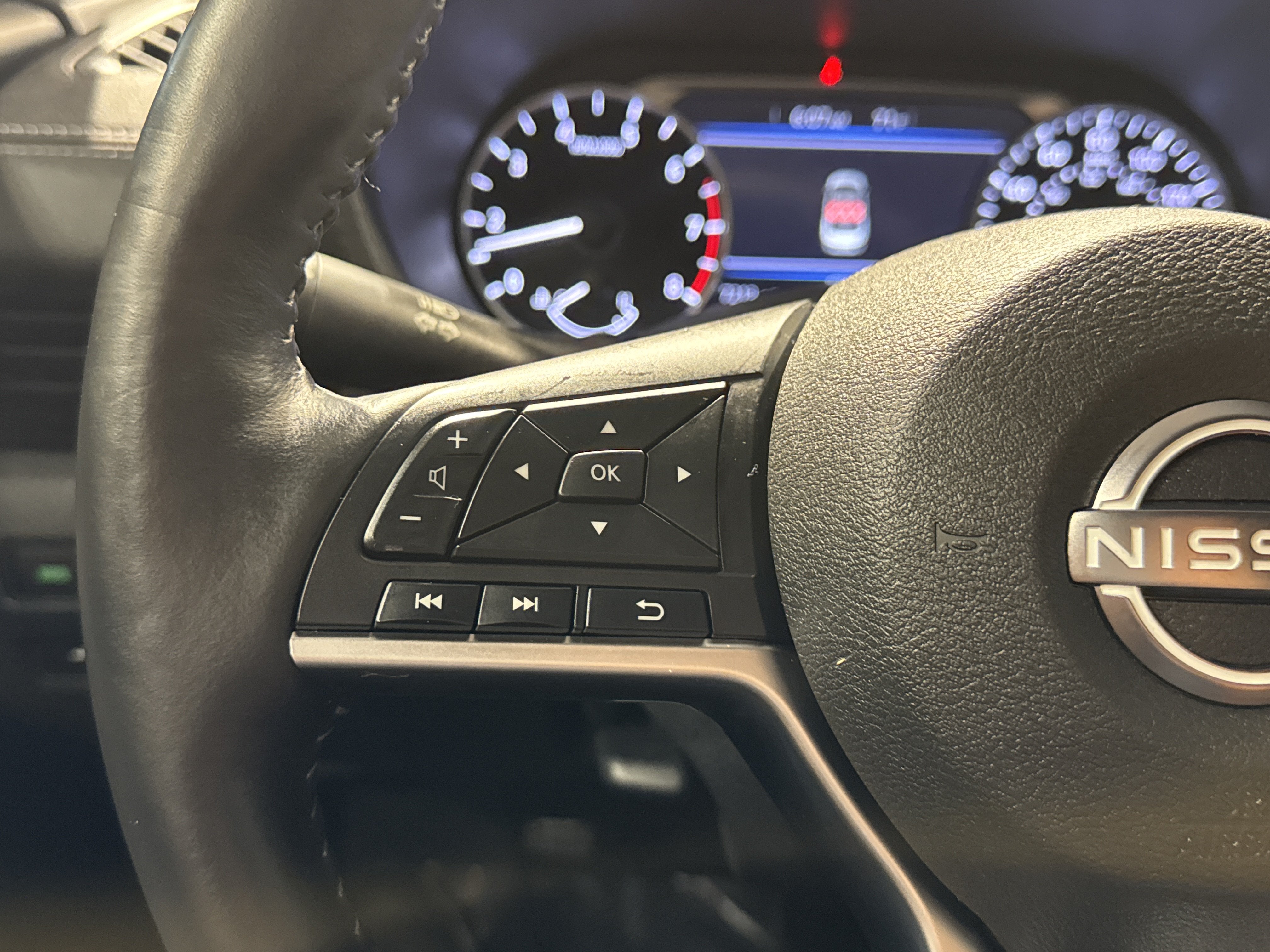 2025 Nissan Sentra SV W/All Weather Package