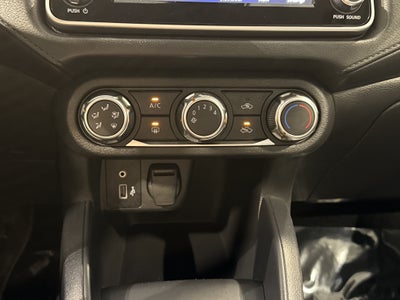 2024 Nissan Versa Base