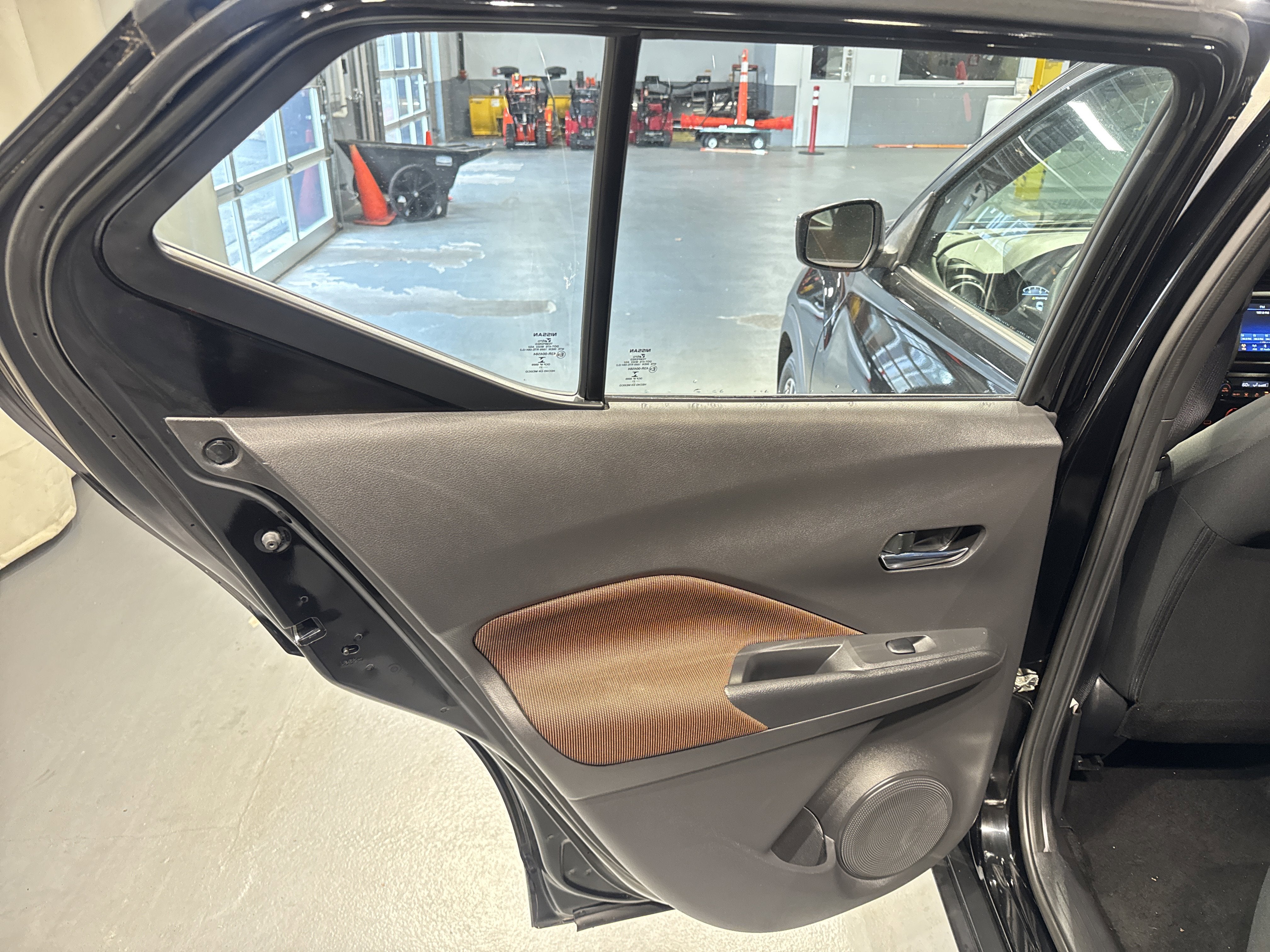 2021 Nissan Kicks SR