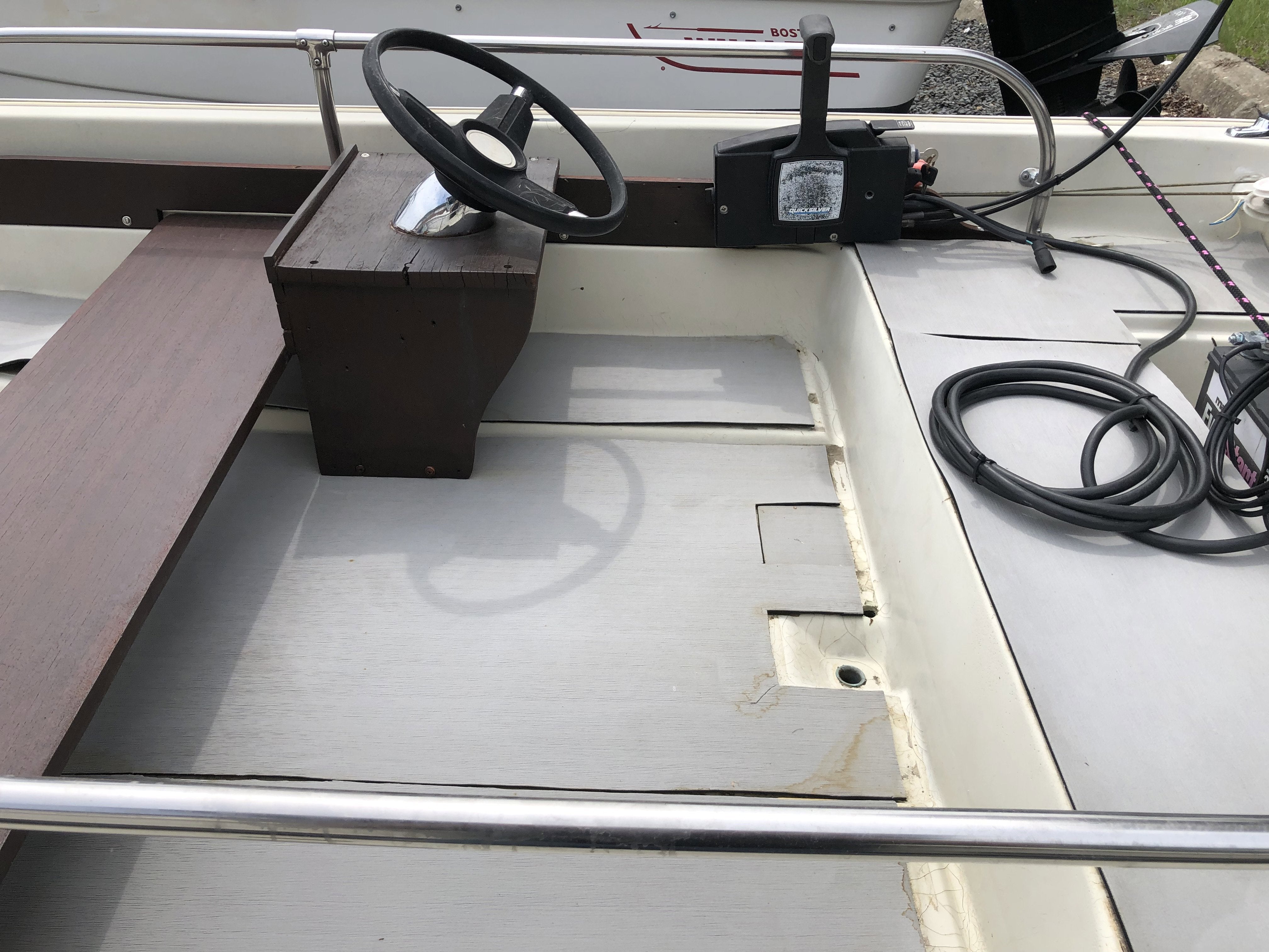 1974 BOSTON WHALER 110 SPORT Base