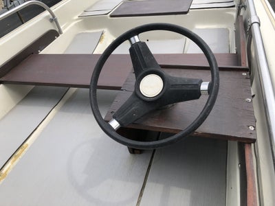1974 BOSTON WHALER 110 SPORT Base