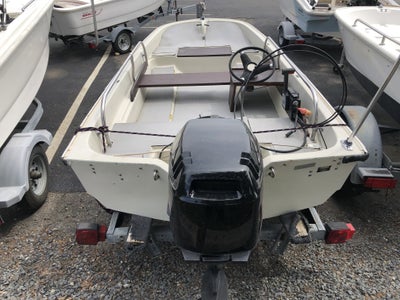 1974 BOSTON WHALER 110 SPORT Base