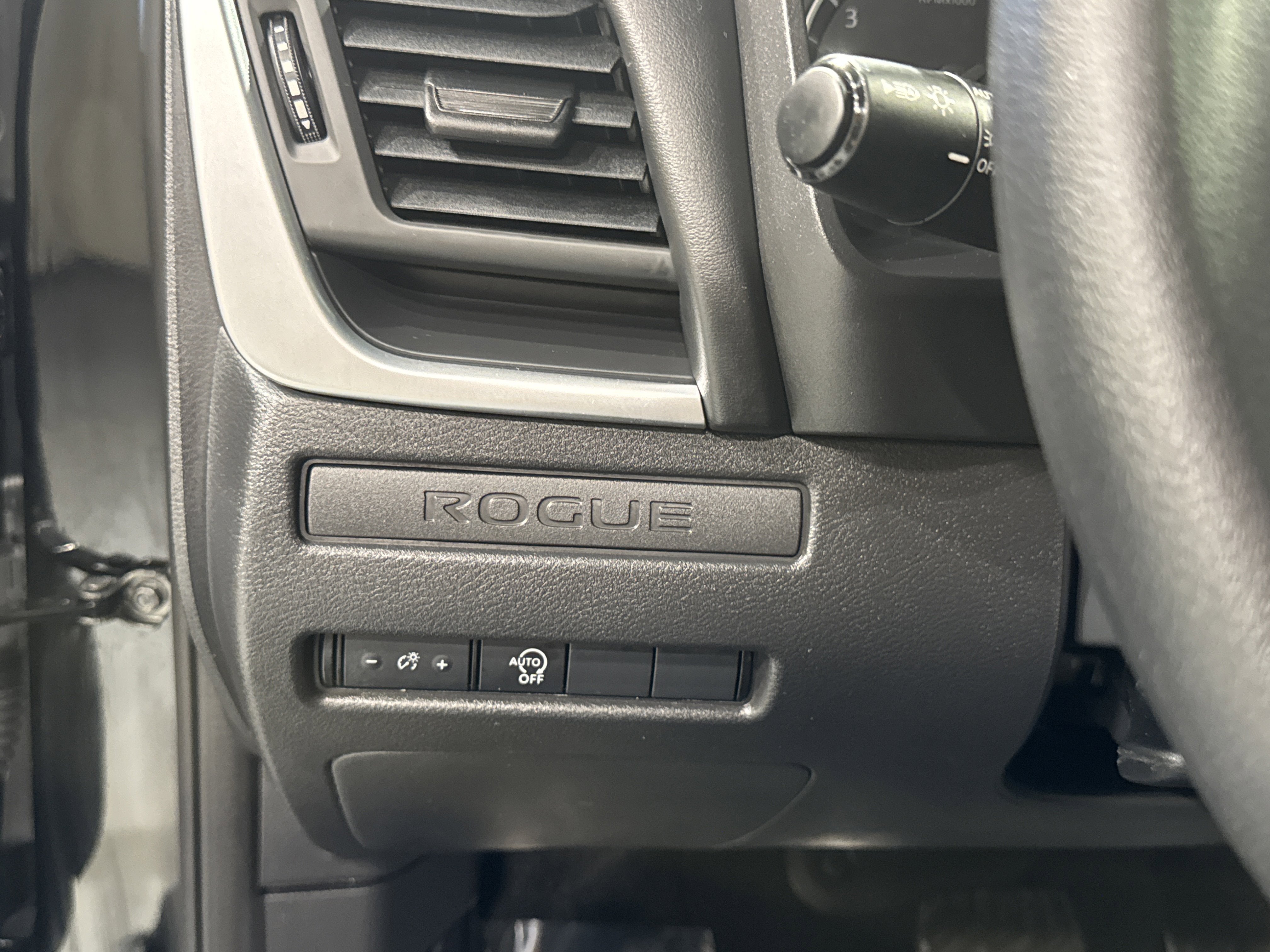 2025 Nissan Rogue S