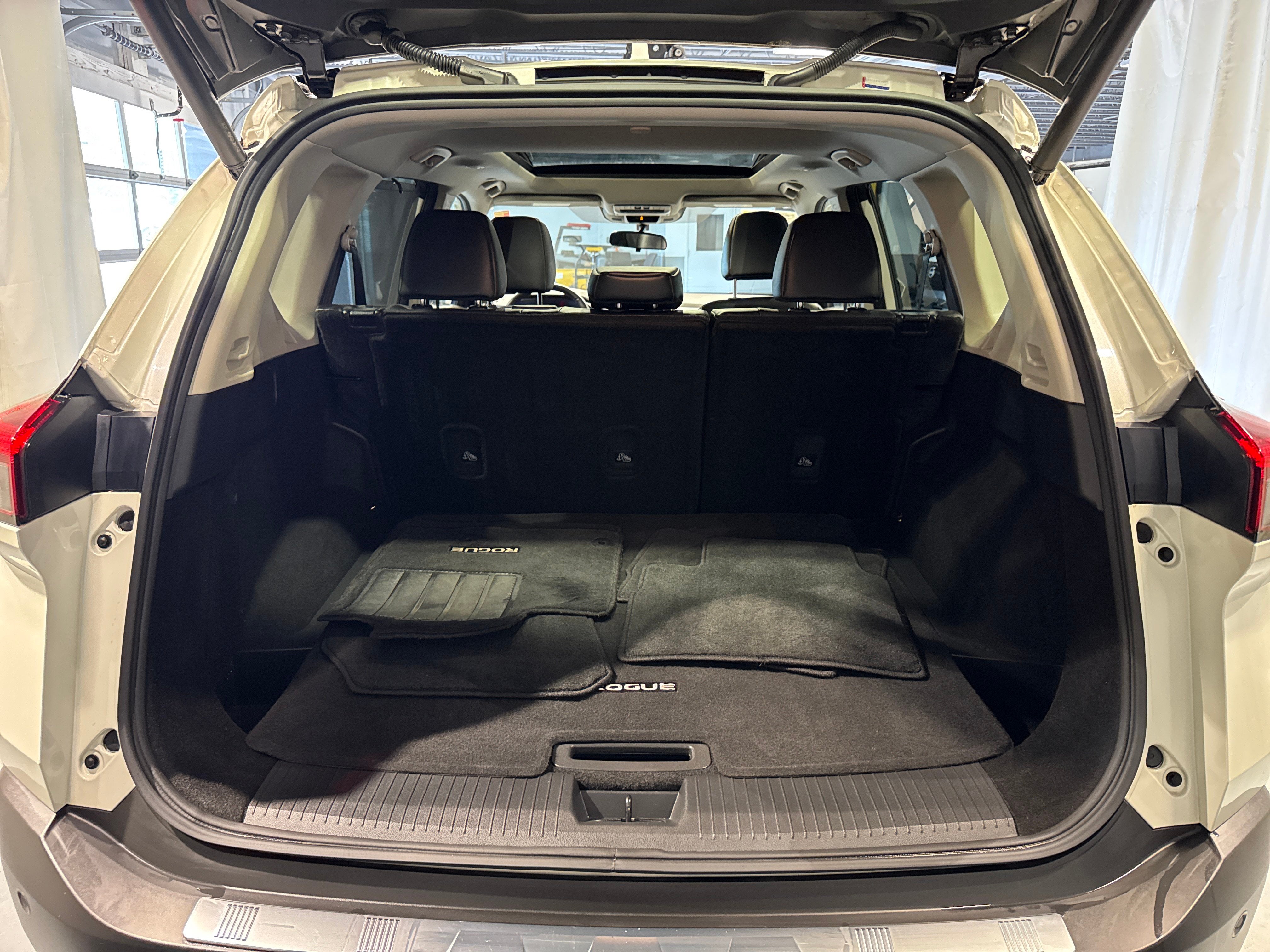 2023 Nissan Rogue SV W/Premium Package