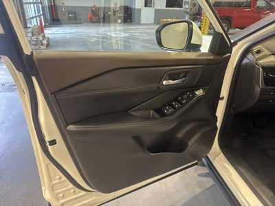 2023 Nissan Rogue SV W/Premium Package