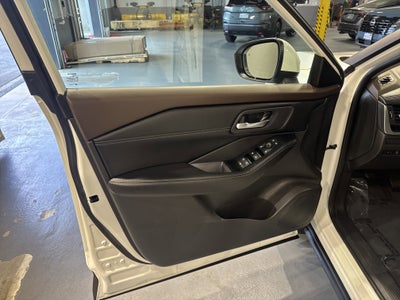 2023 Nissan Rogue SV W/Premium Package
