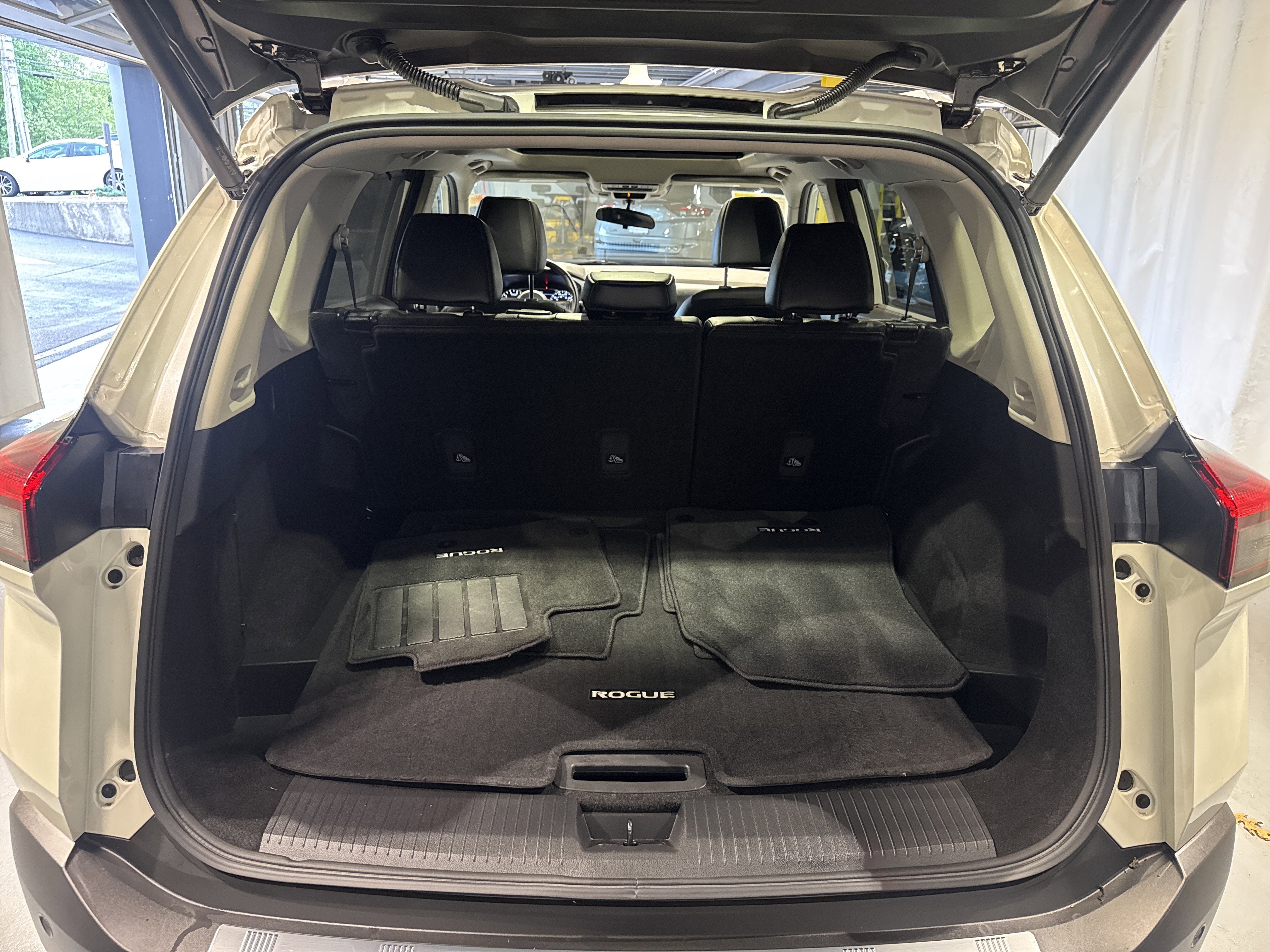2023 Nissan Rogue SV W/Premium Package