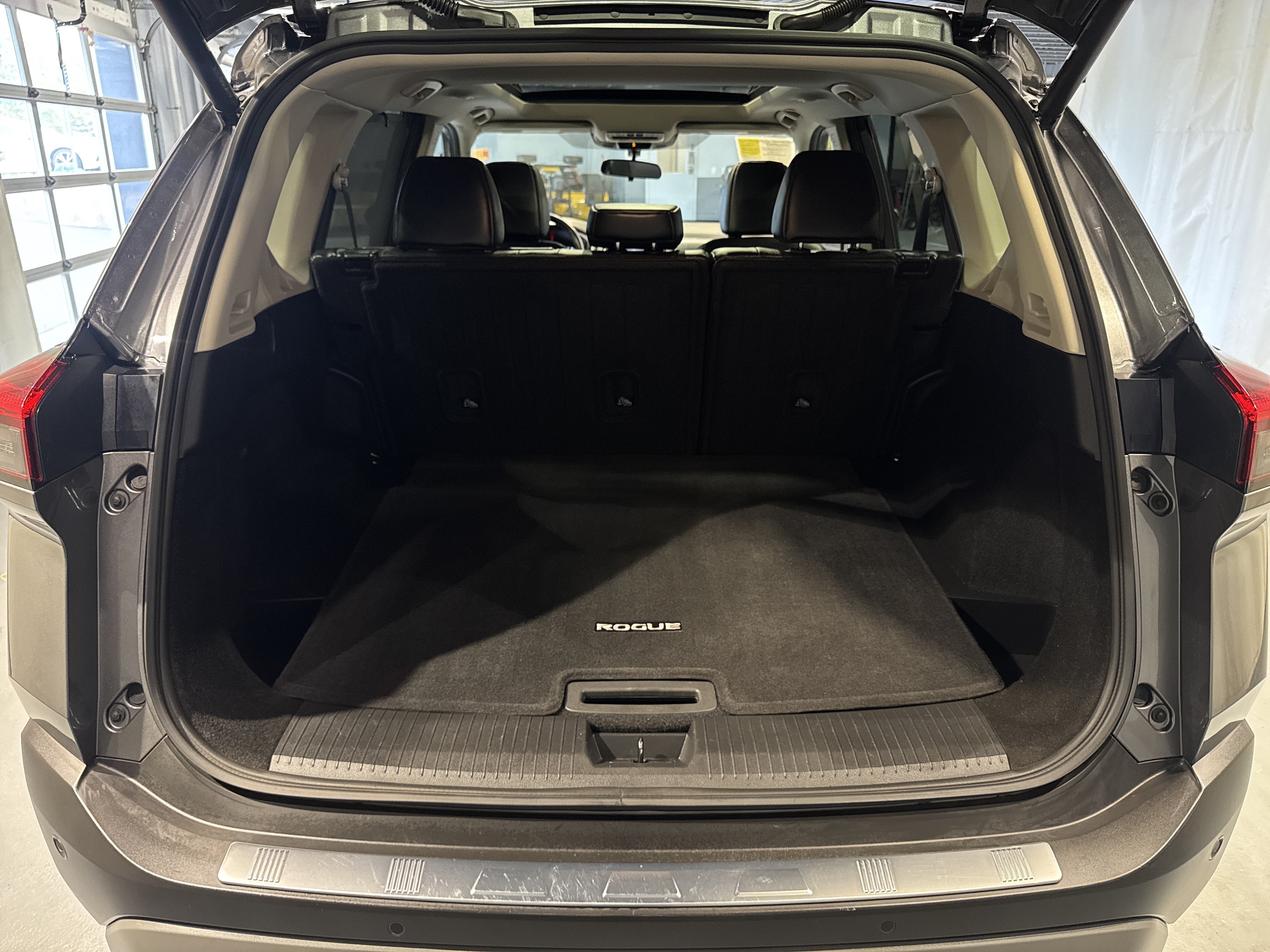 2023 Nissan Rogue SV W/Premium Package