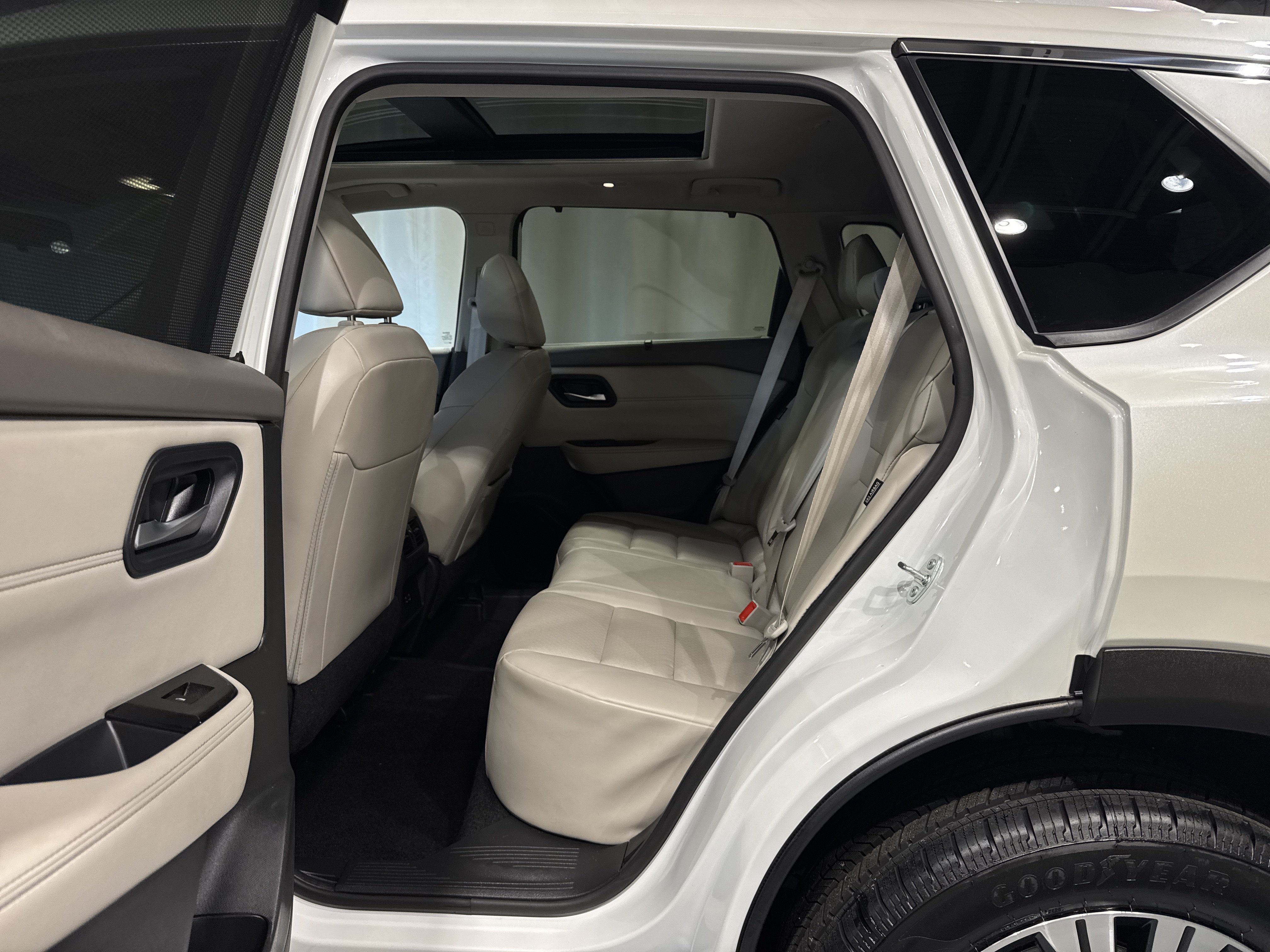 2023 Nissan Rogue SV W/Premium Package