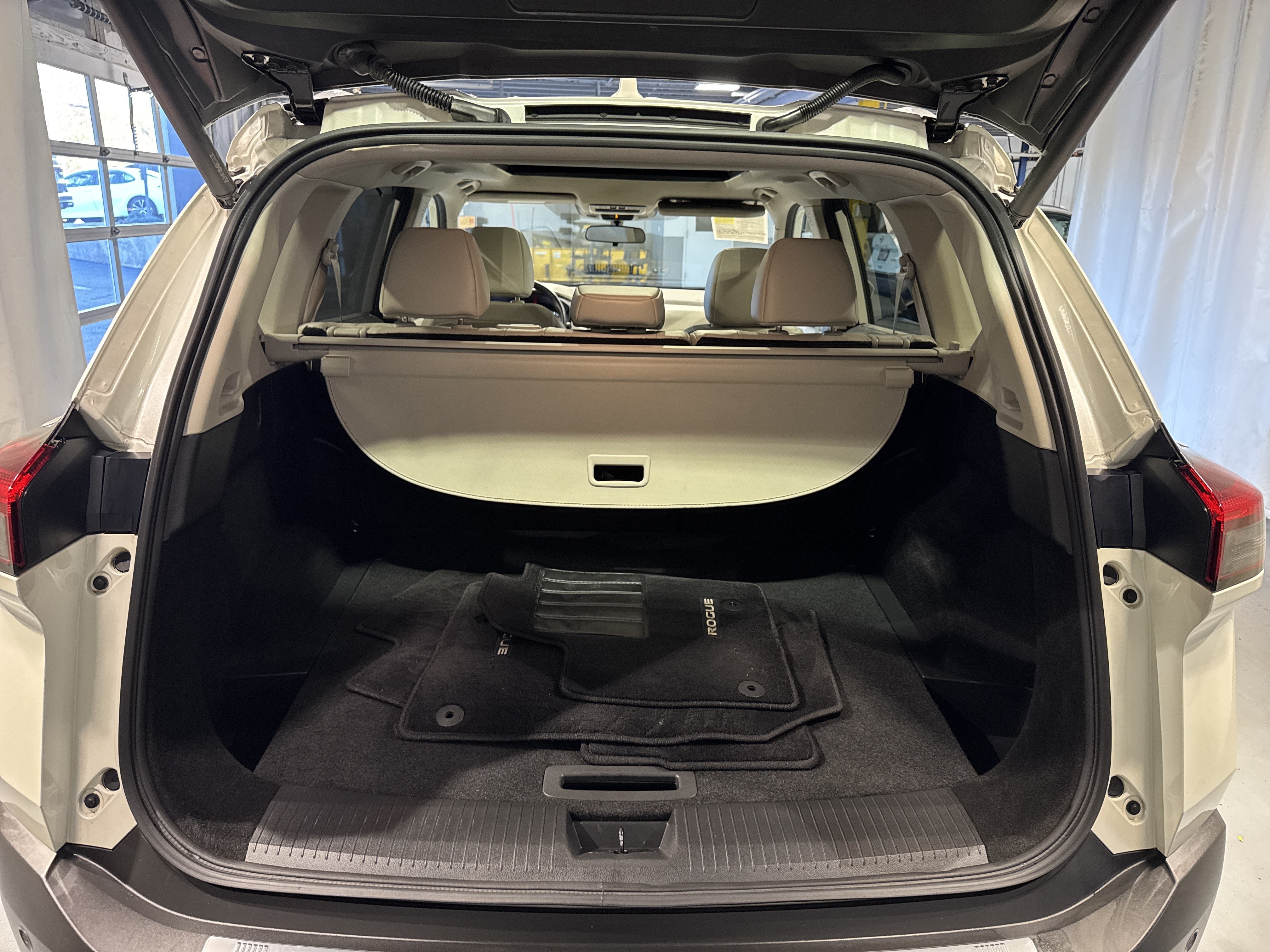 2023 Nissan Rogue SV W/Premium Package