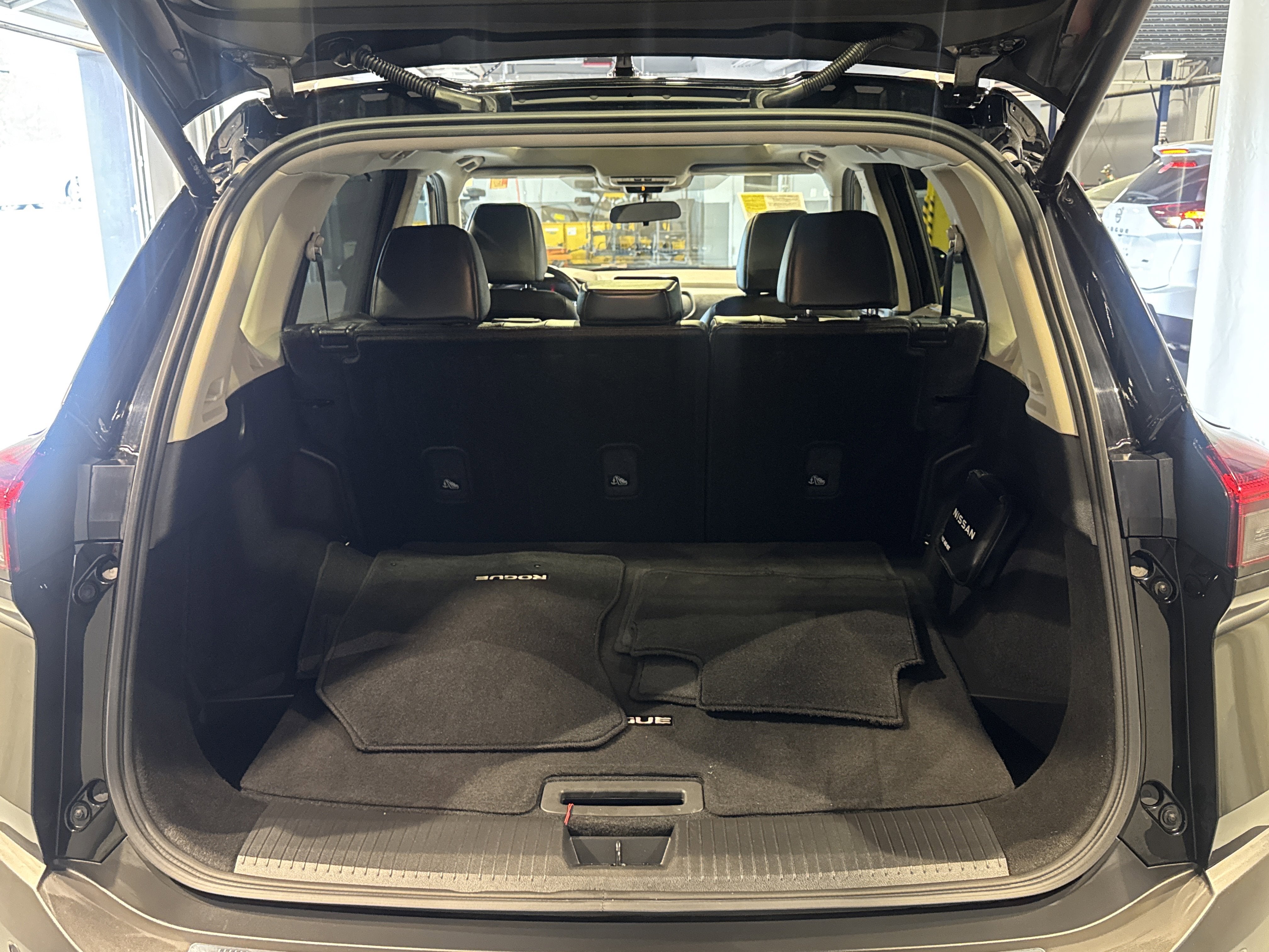 2023 Nissan Rogue SV W/Premium Package