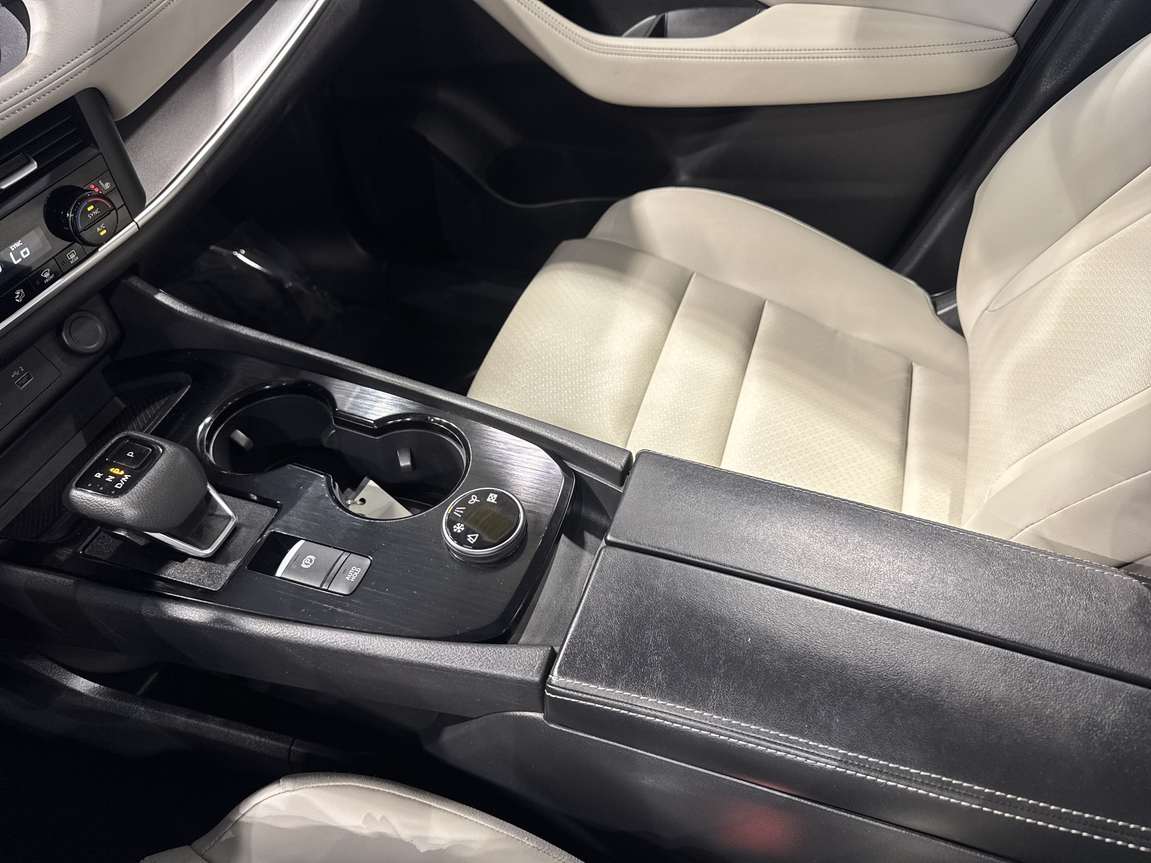 2023 Nissan Rogue SV W/Premium Package