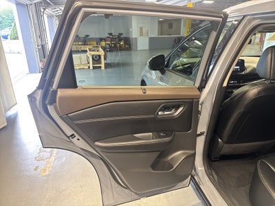 2023 Nissan Rogue SL W/Premium Package