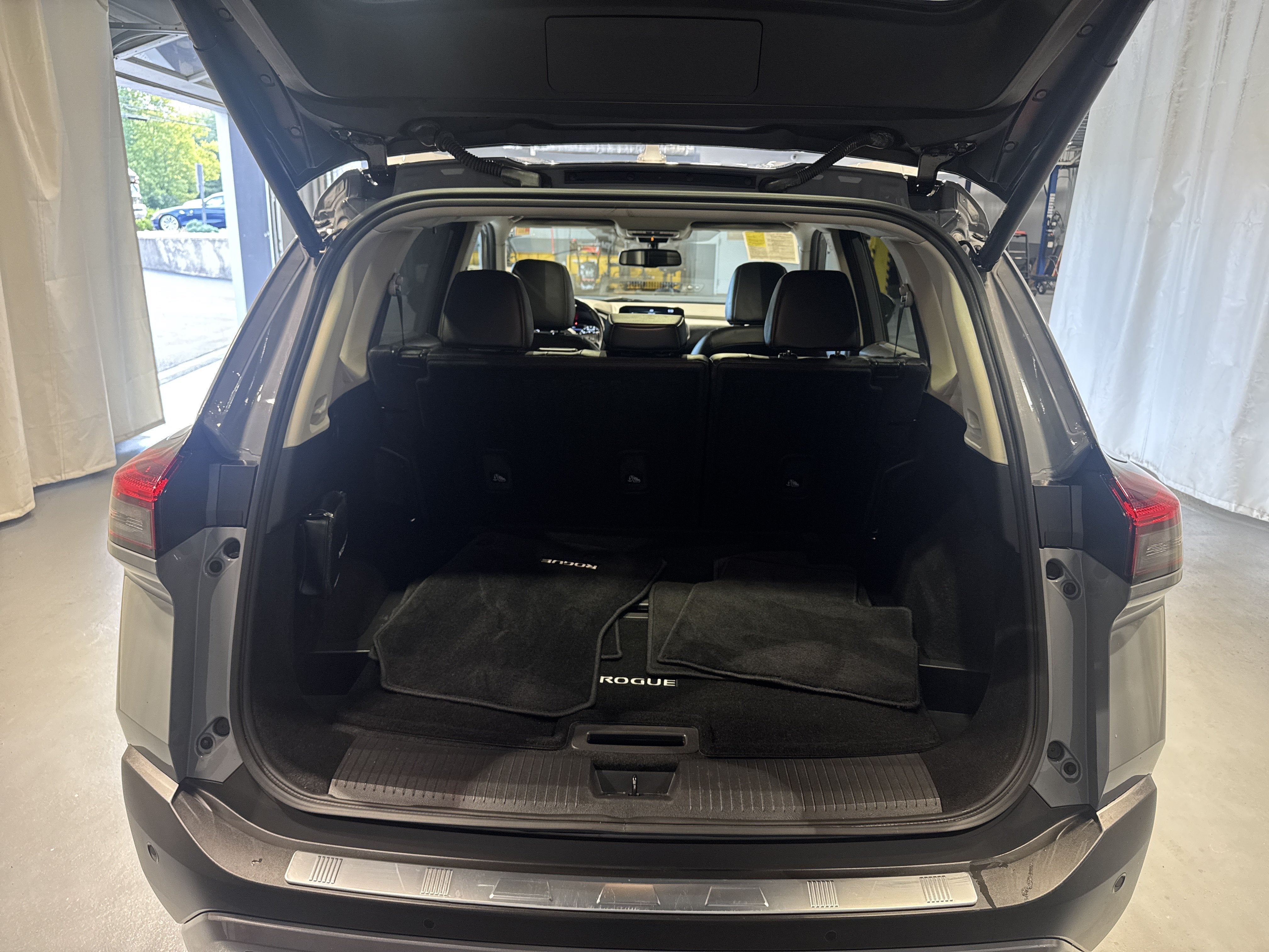 2023 Nissan Rogue SL W/Premium Package