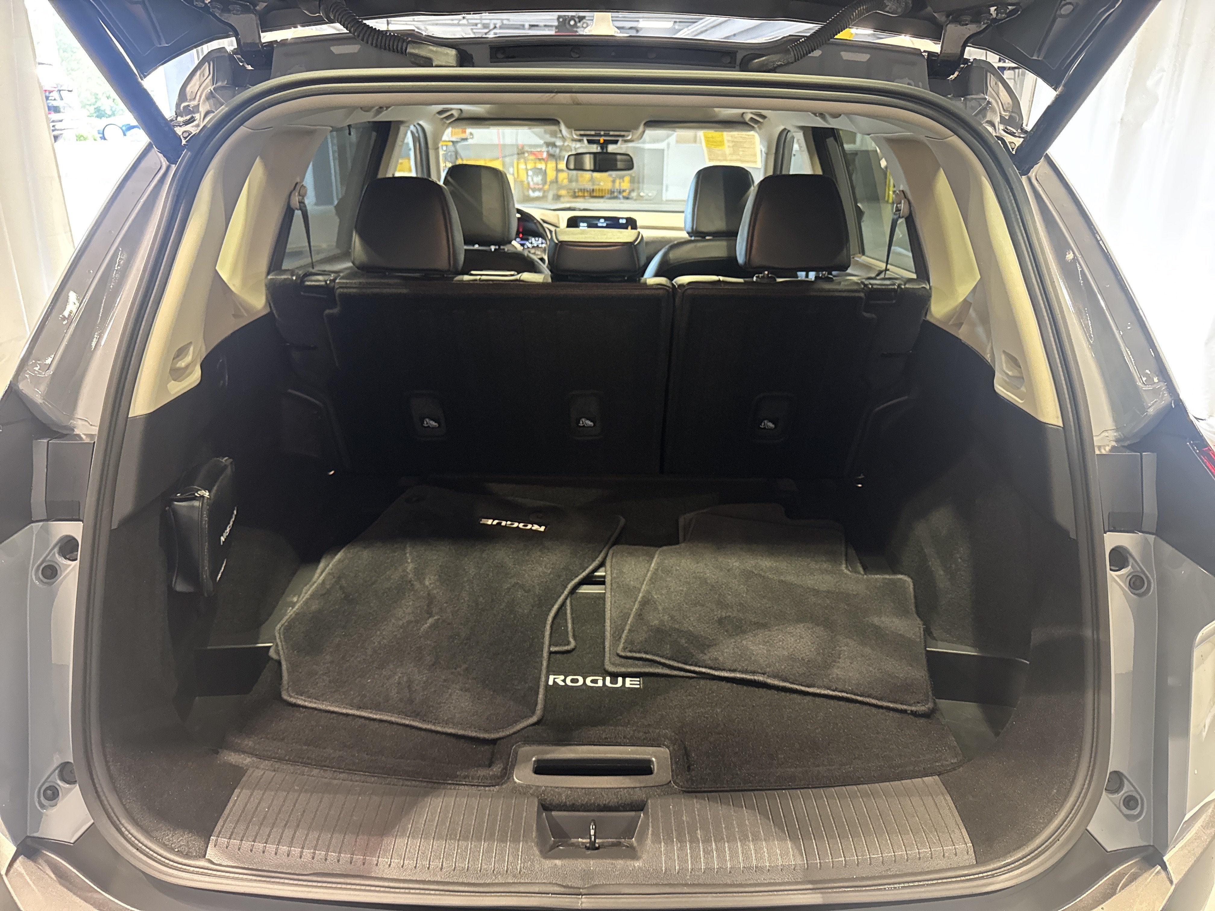 2023 Nissan Rogue SL W/Premium Package