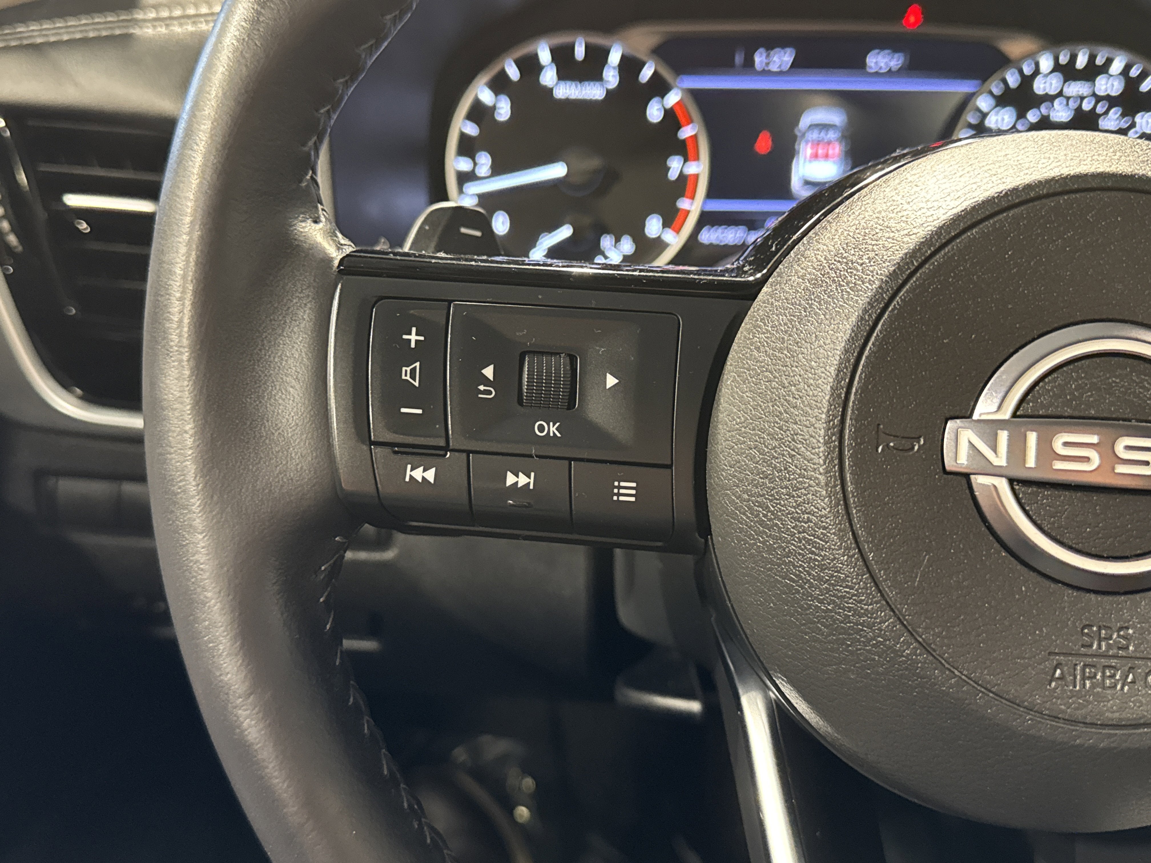 2023 Nissan Rogue SL W/Premium Package