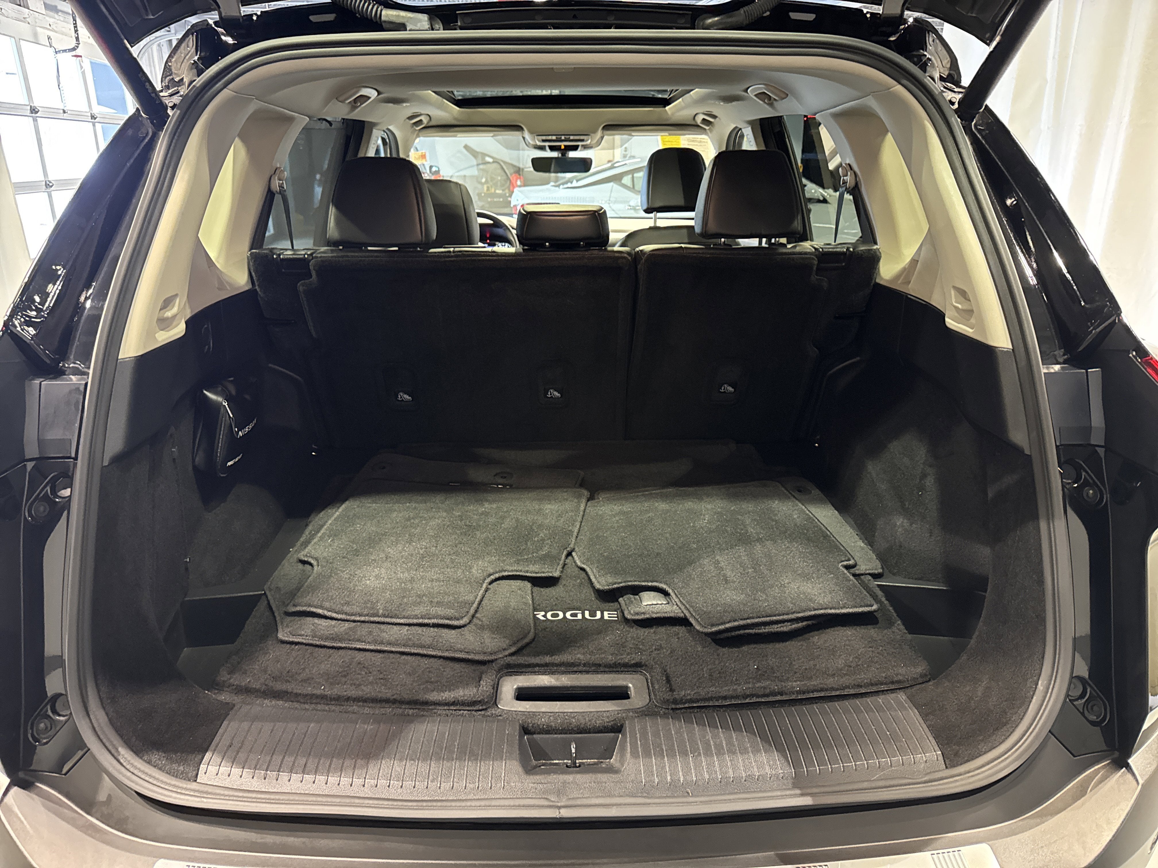 2023 Nissan Rogue SL W/Premium Package