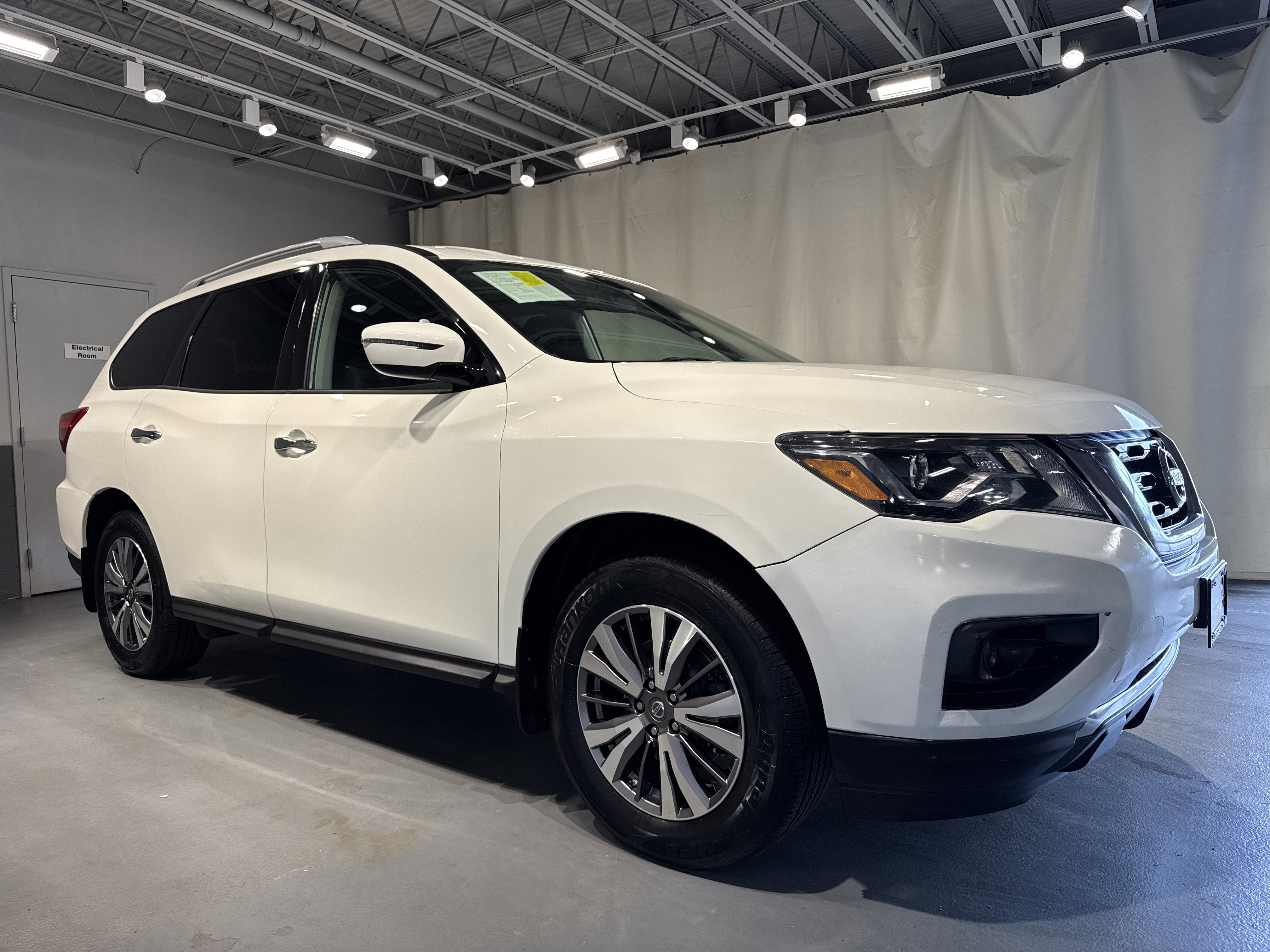 2019 Nissan Pathfinder S