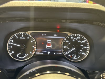 2025 Nissan Pathfinder SL