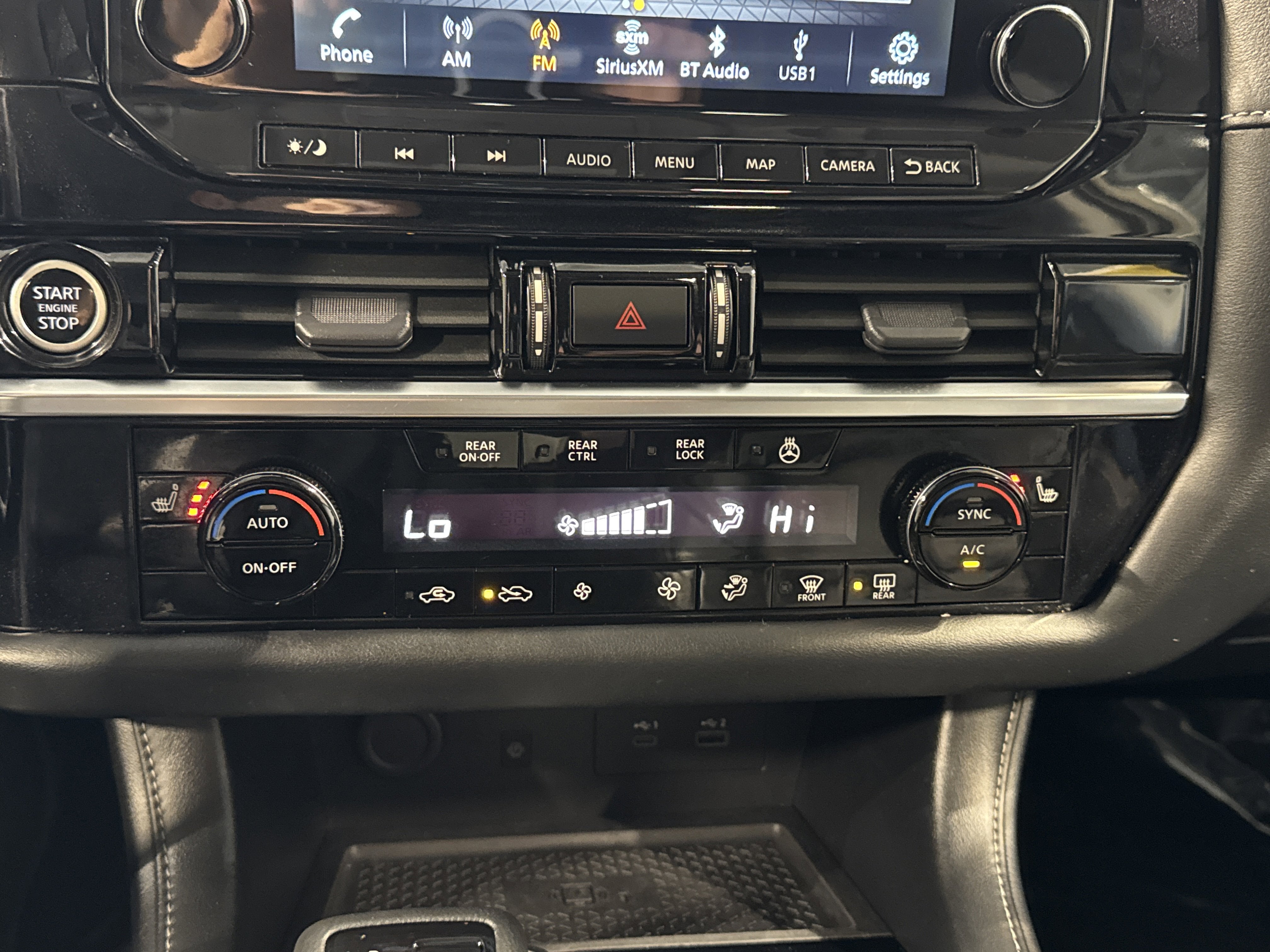 2023 Nissan Pathfinder SL W/Premium Package