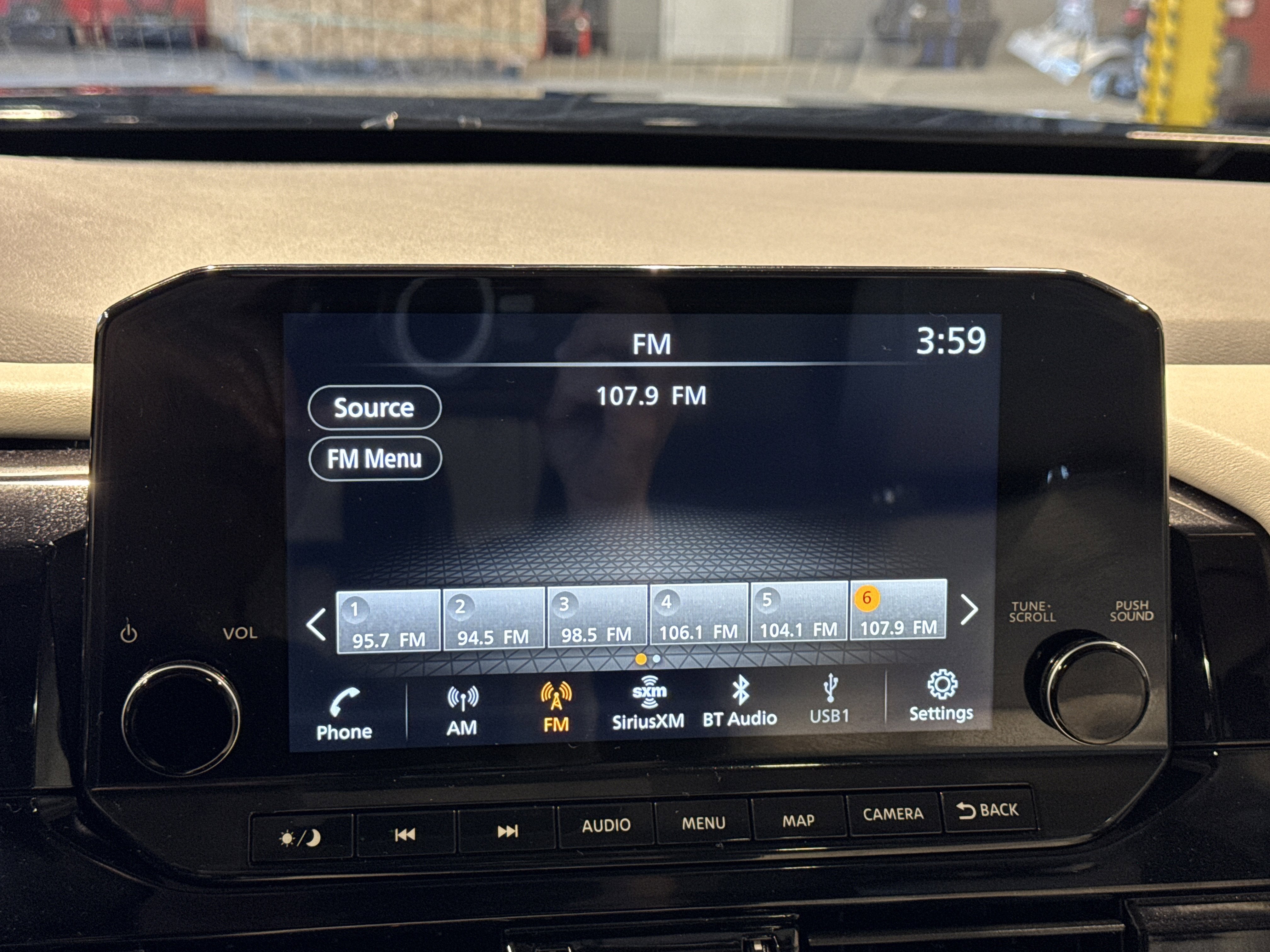 2023 Nissan Pathfinder SL W/Premium Package