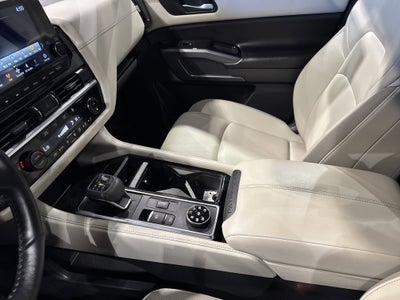 2023 Nissan Pathfinder SL W/Premium Package