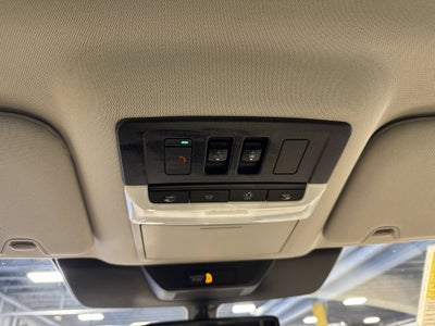 2023 Nissan Pathfinder SL W/Premium Package