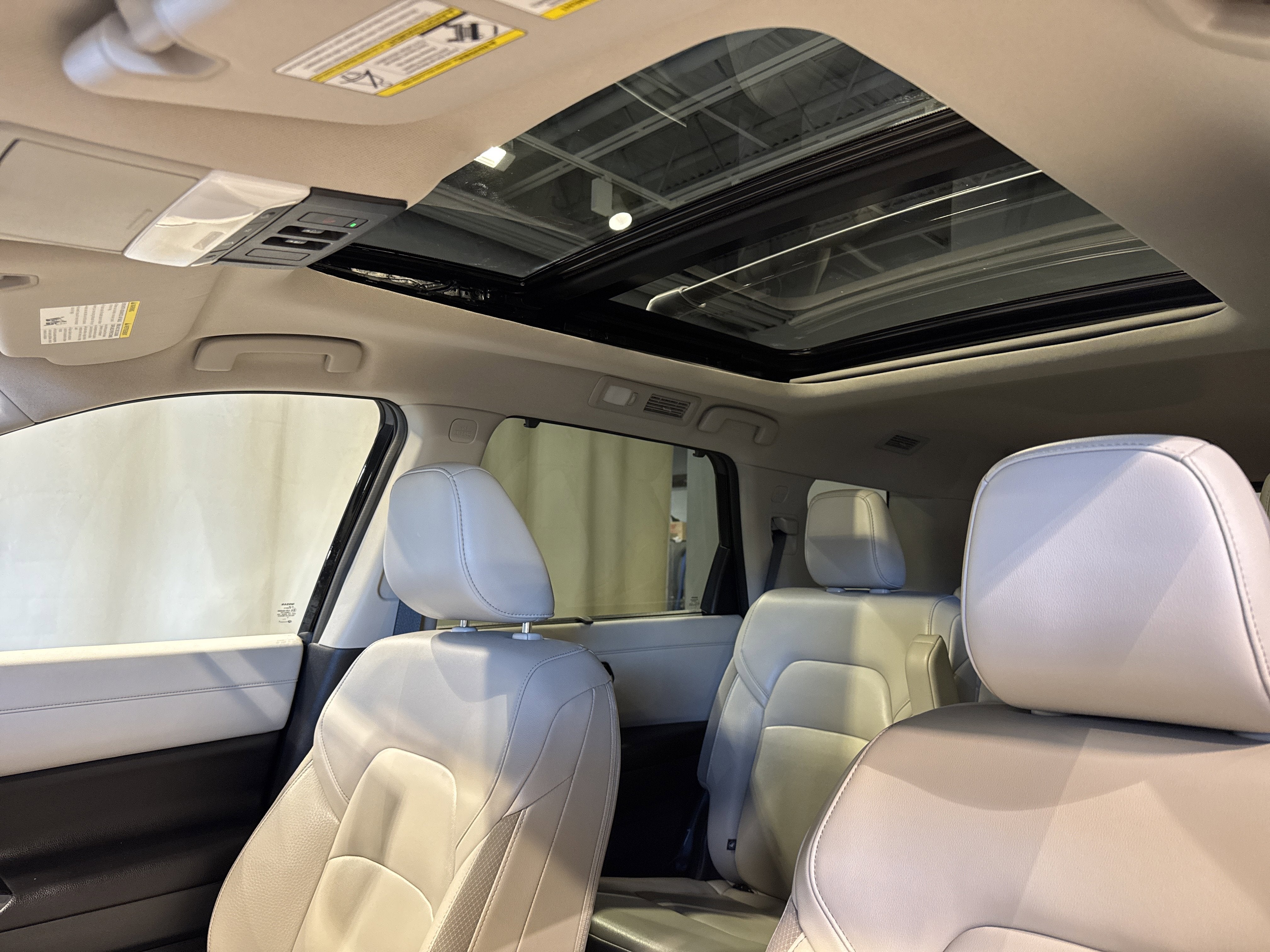 2023 Nissan Pathfinder SL W/Premium Package