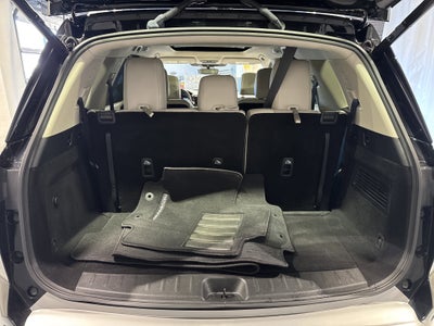 2023 Nissan Pathfinder SL W/Premium Package