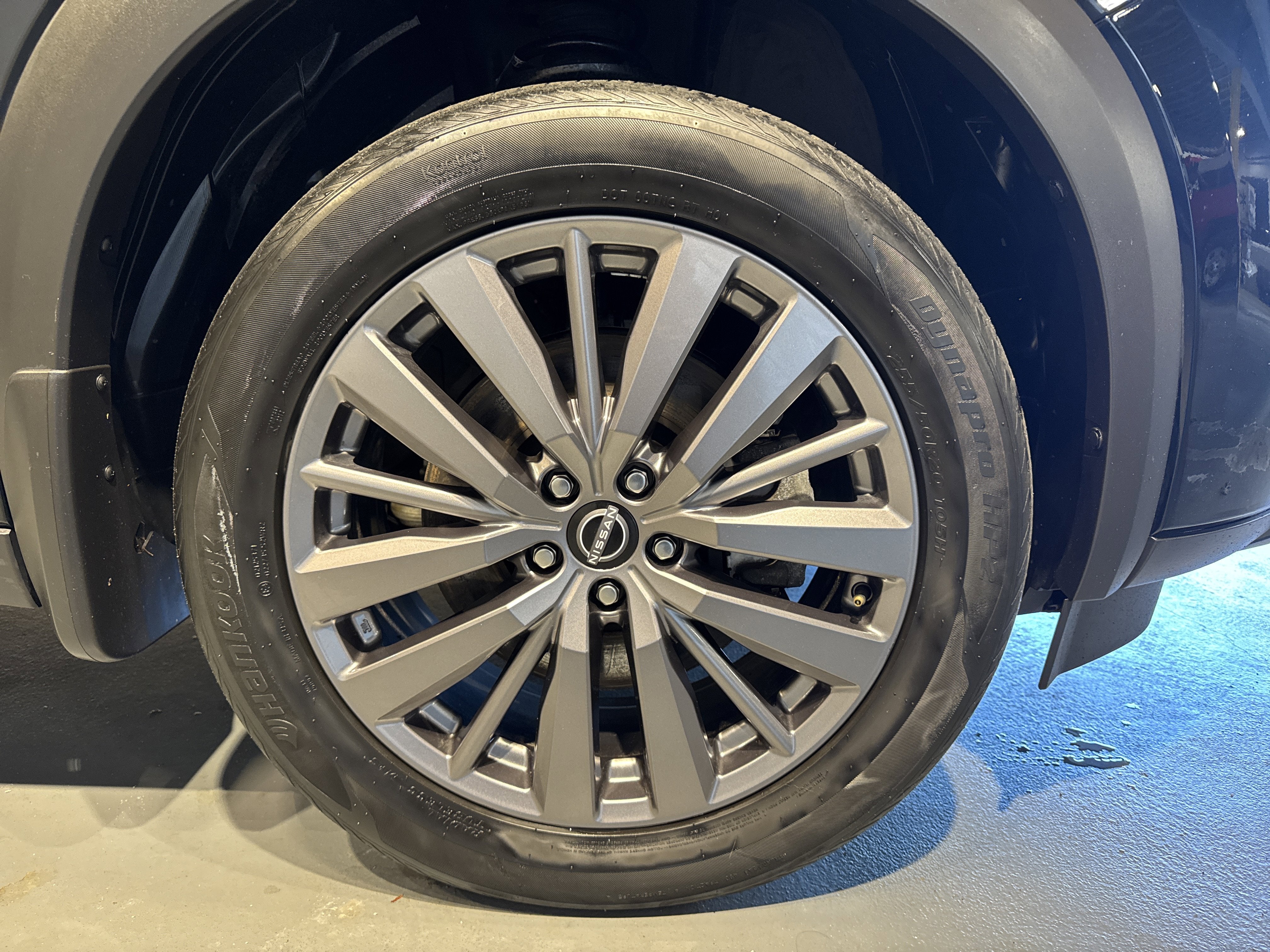 2023 Nissan Pathfinder SL W/Premium Package