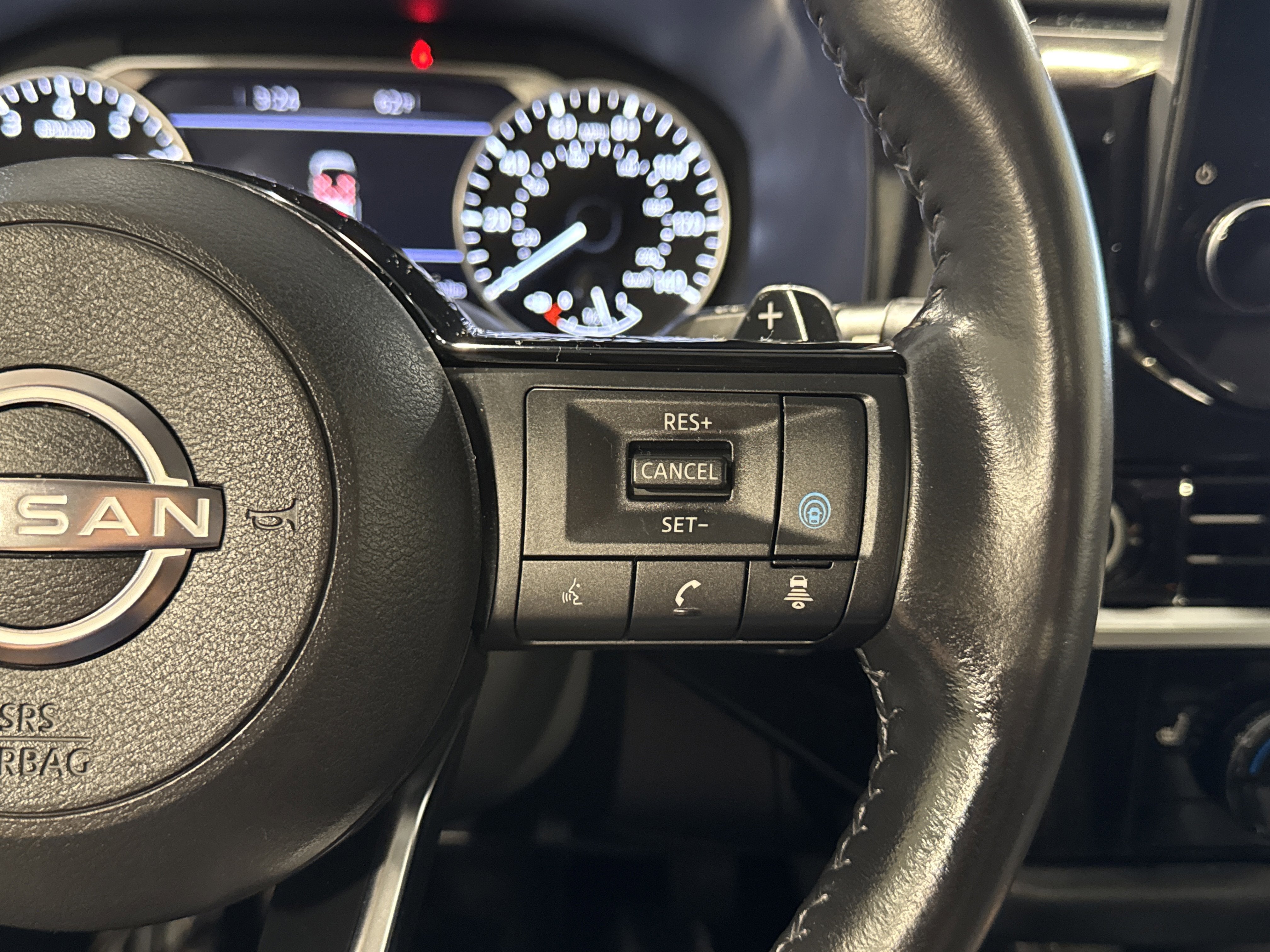 2023 Nissan Pathfinder SL W/Premium Package