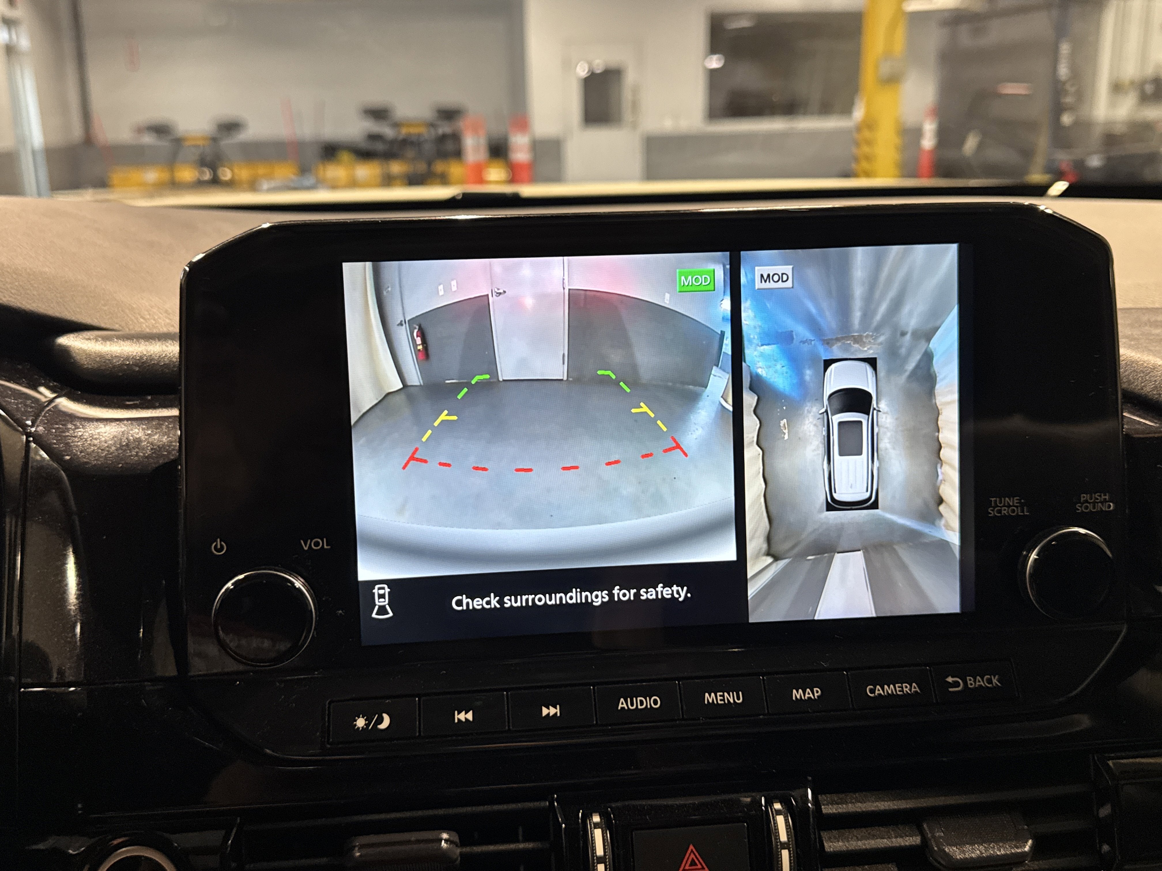 2023 Nissan Pathfinder SL W/Premium Package