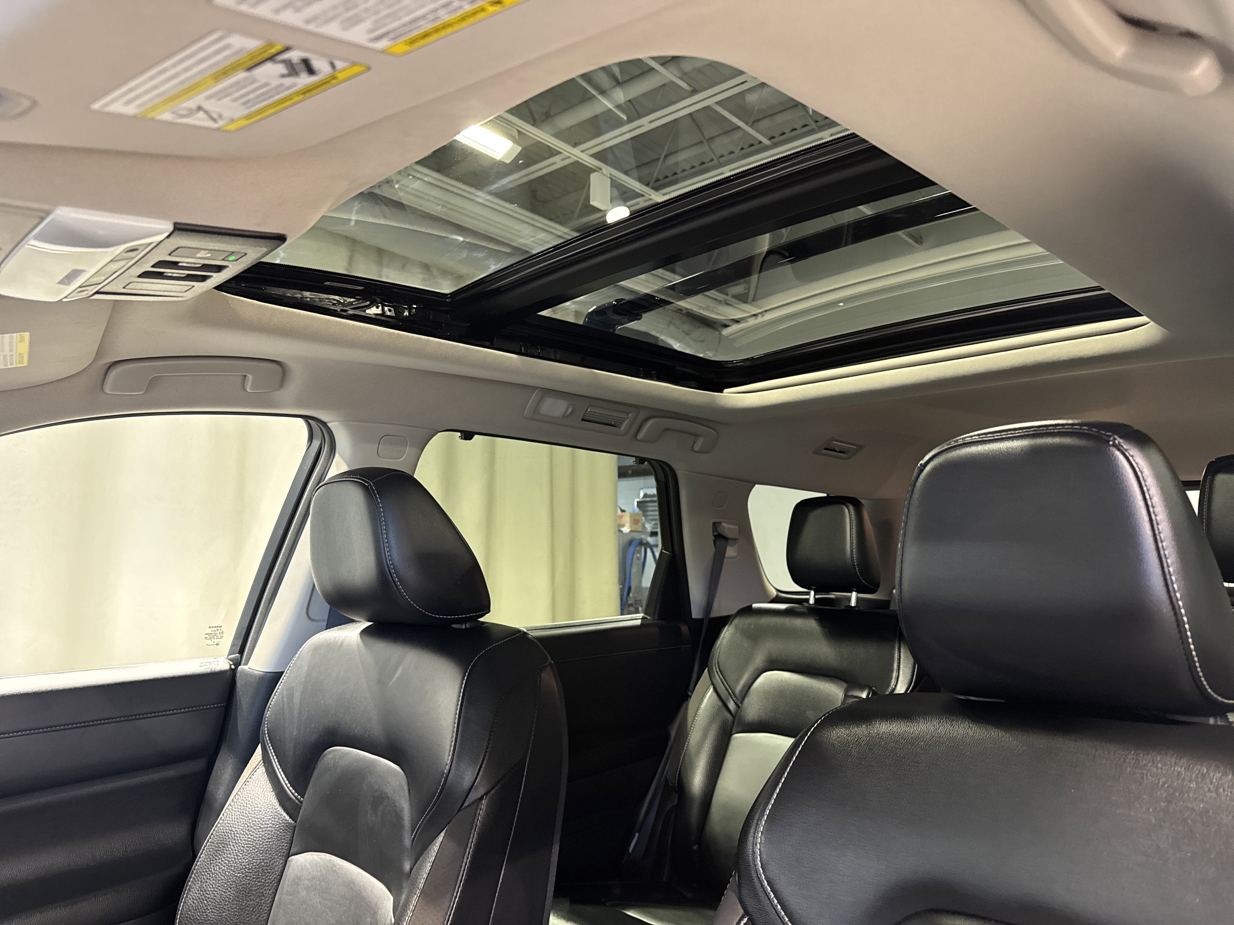 2023 Nissan Pathfinder SL W/Premium Package