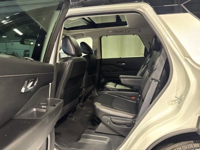 2023 Nissan Pathfinder SL W/Premium Package