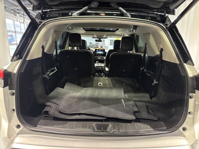 2023 Nissan Pathfinder SL W/Premium Package