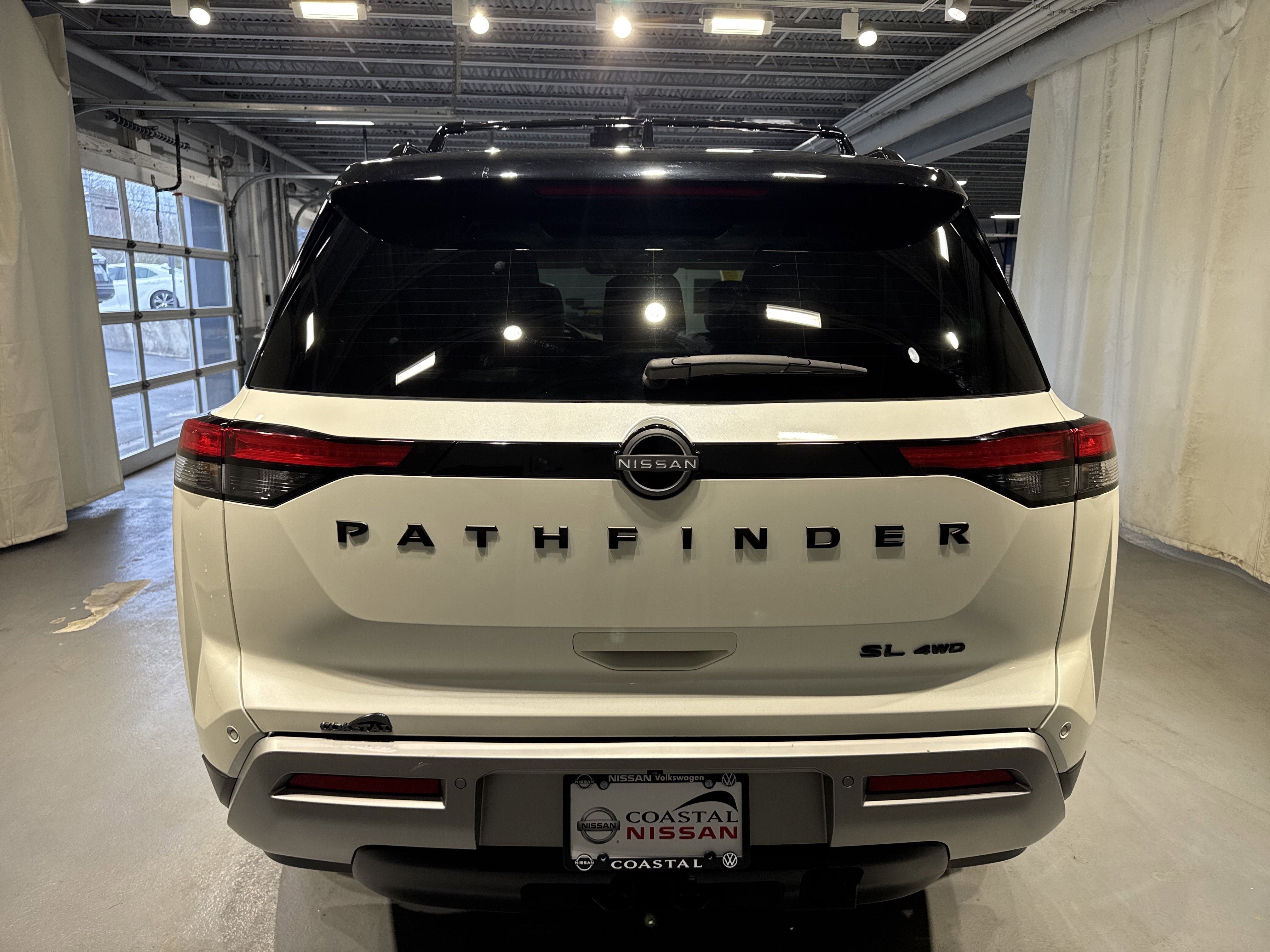 2023 Nissan Pathfinder SL W/Premium Package