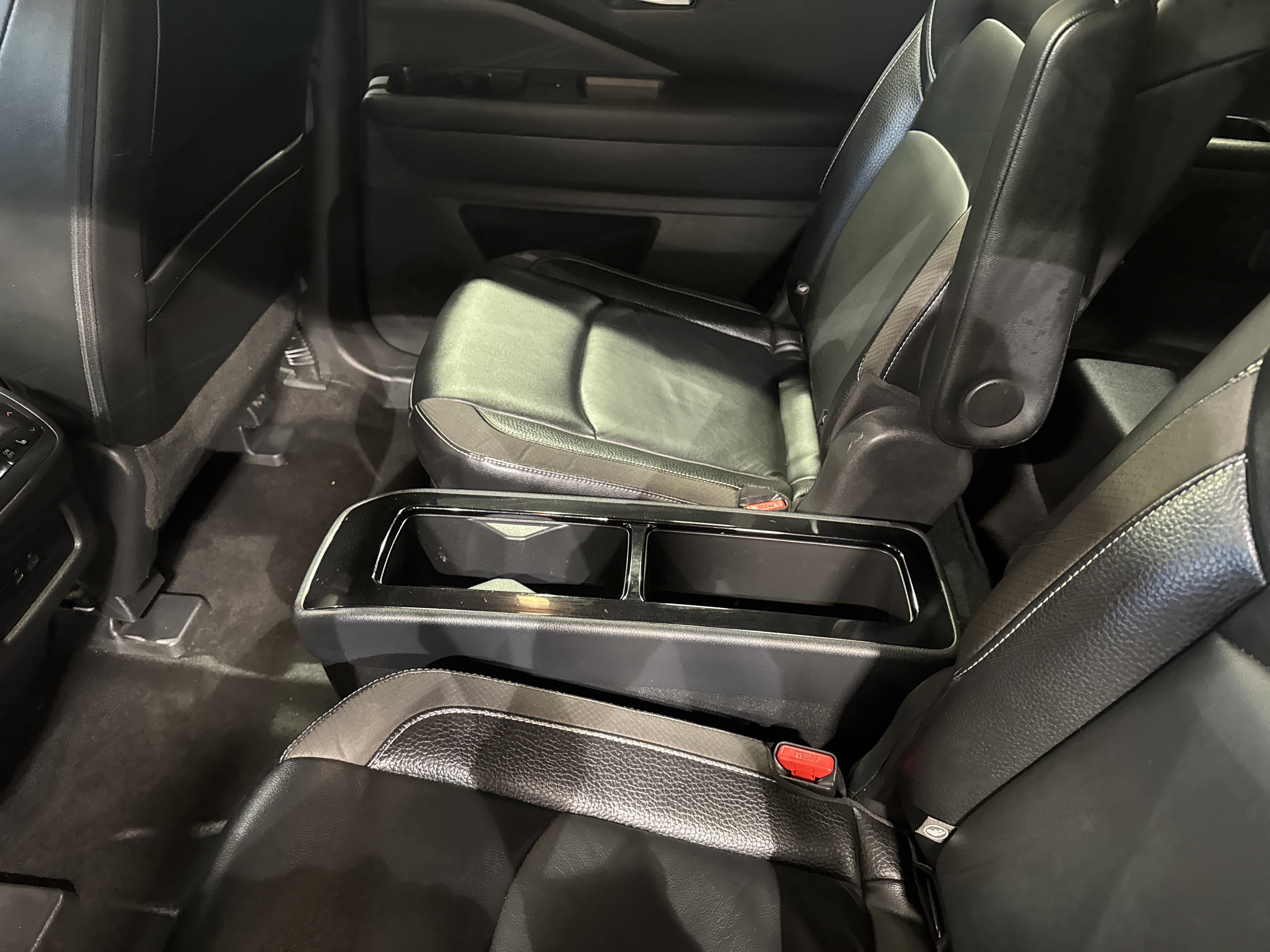 2023 Nissan Pathfinder SL W/Premium Package